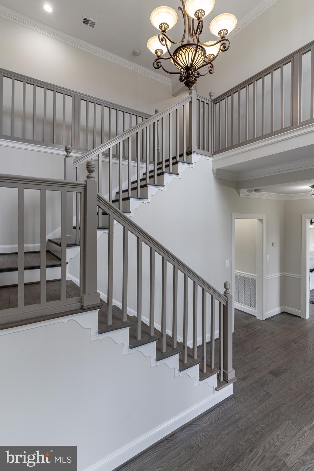 BARCROFT FOREST - Residential