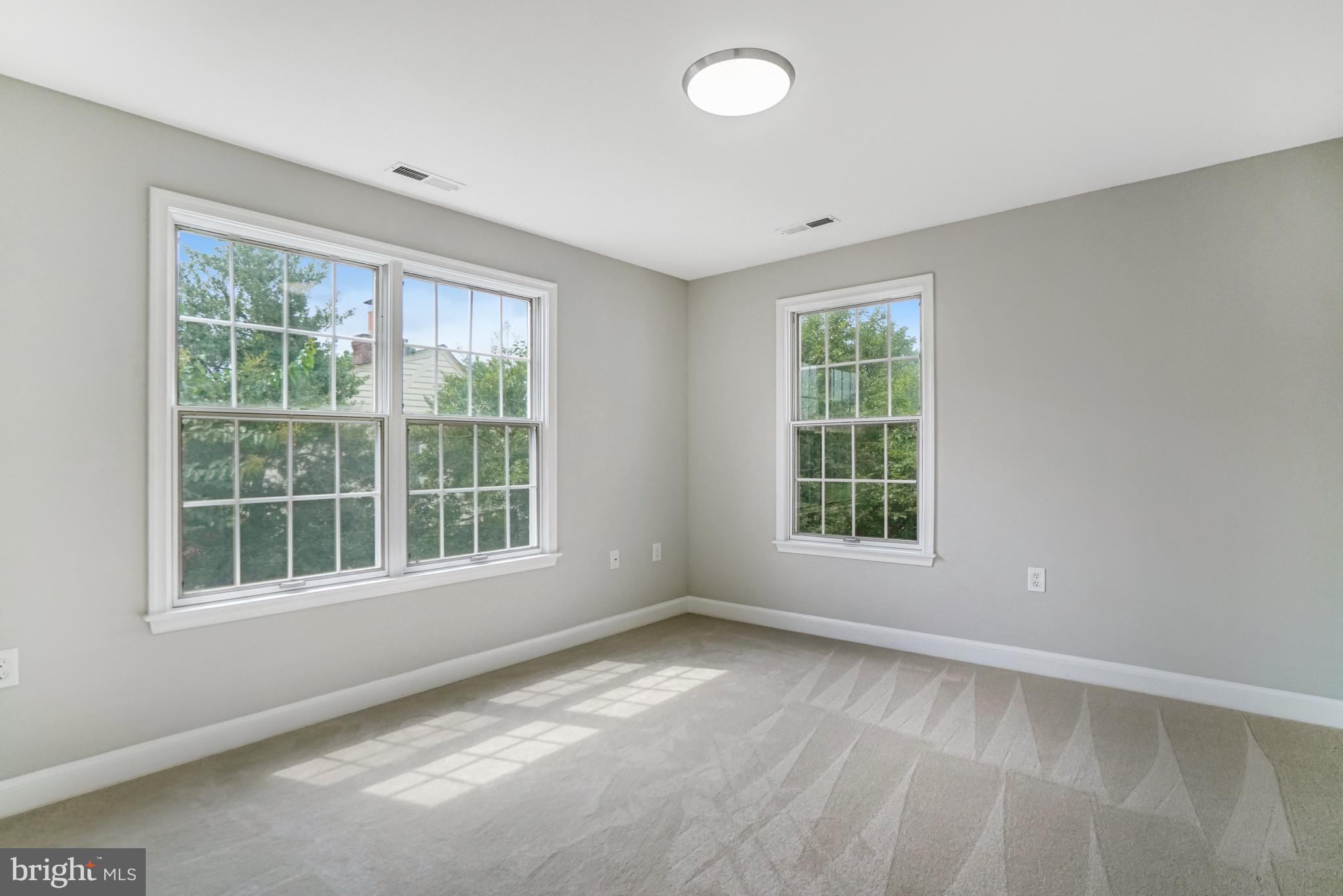 LEE HEIGHTS - Residential