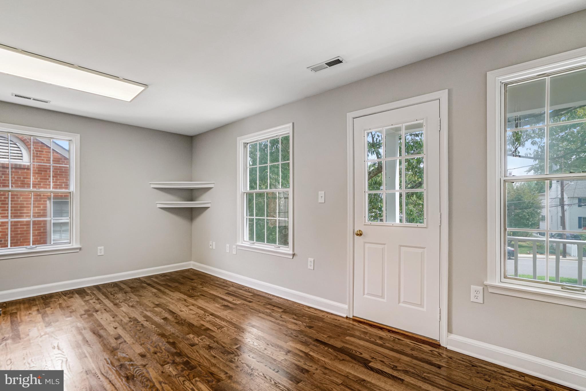 LEE HEIGHTS - Residential