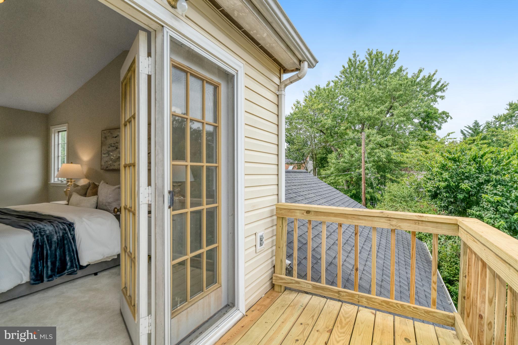 LEE HEIGHTS - Residential