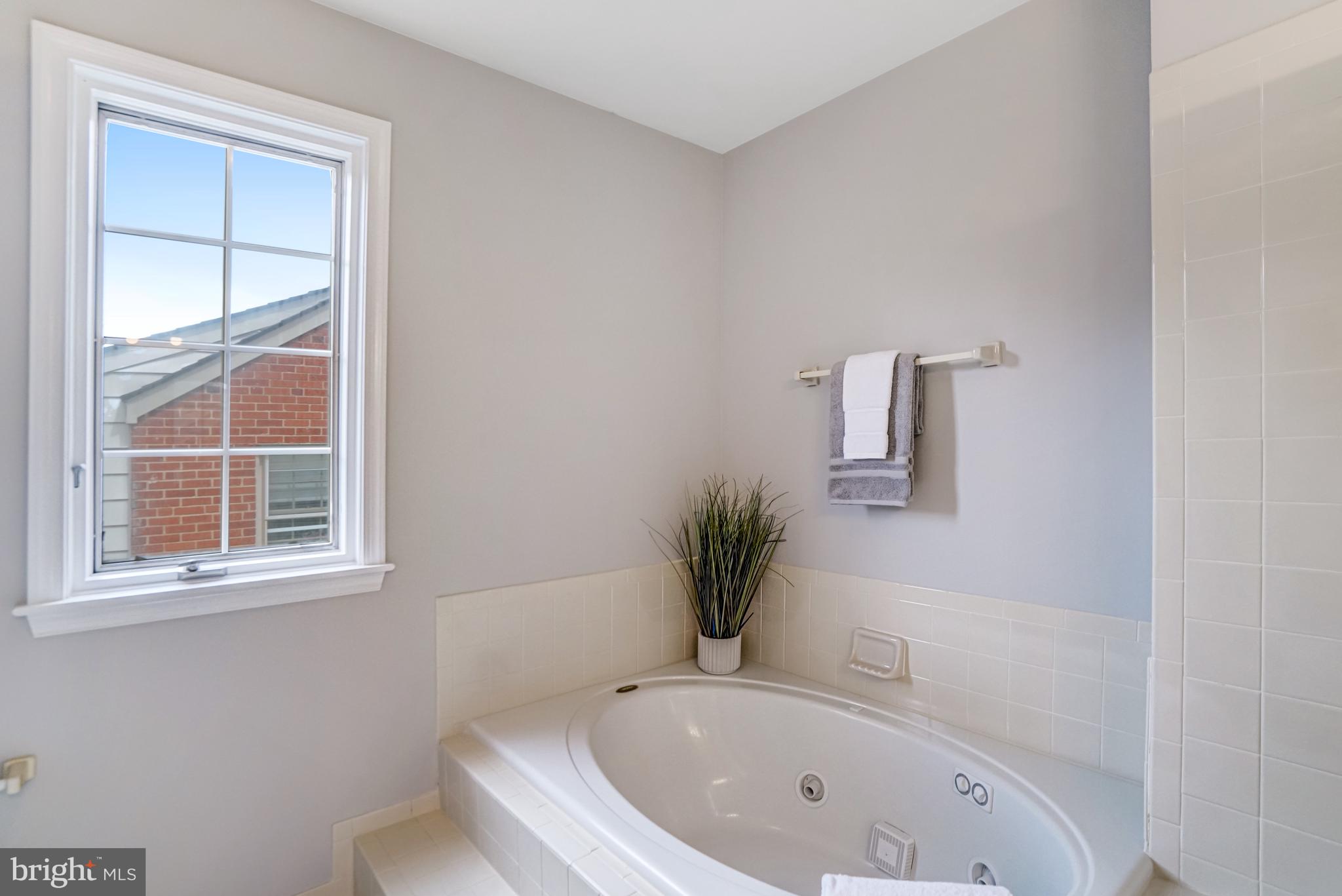 LEE HEIGHTS - Residential