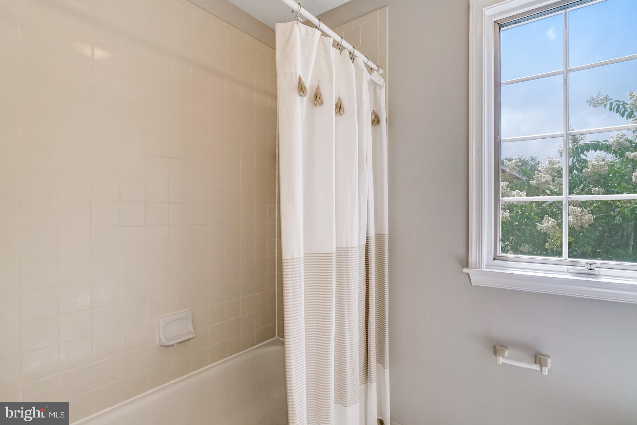 LEE HEIGHTS - Residential