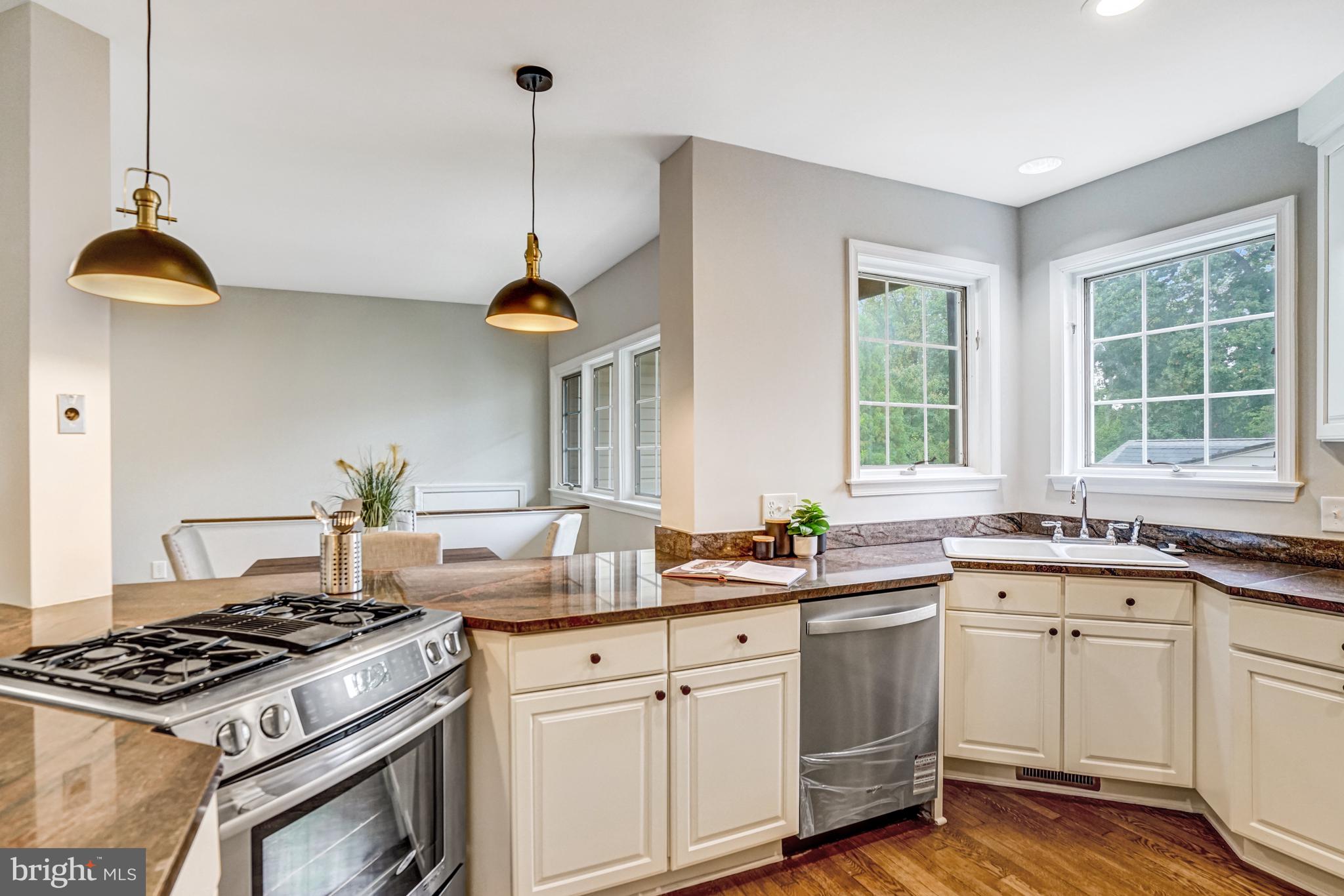 LEE HEIGHTS - Residential