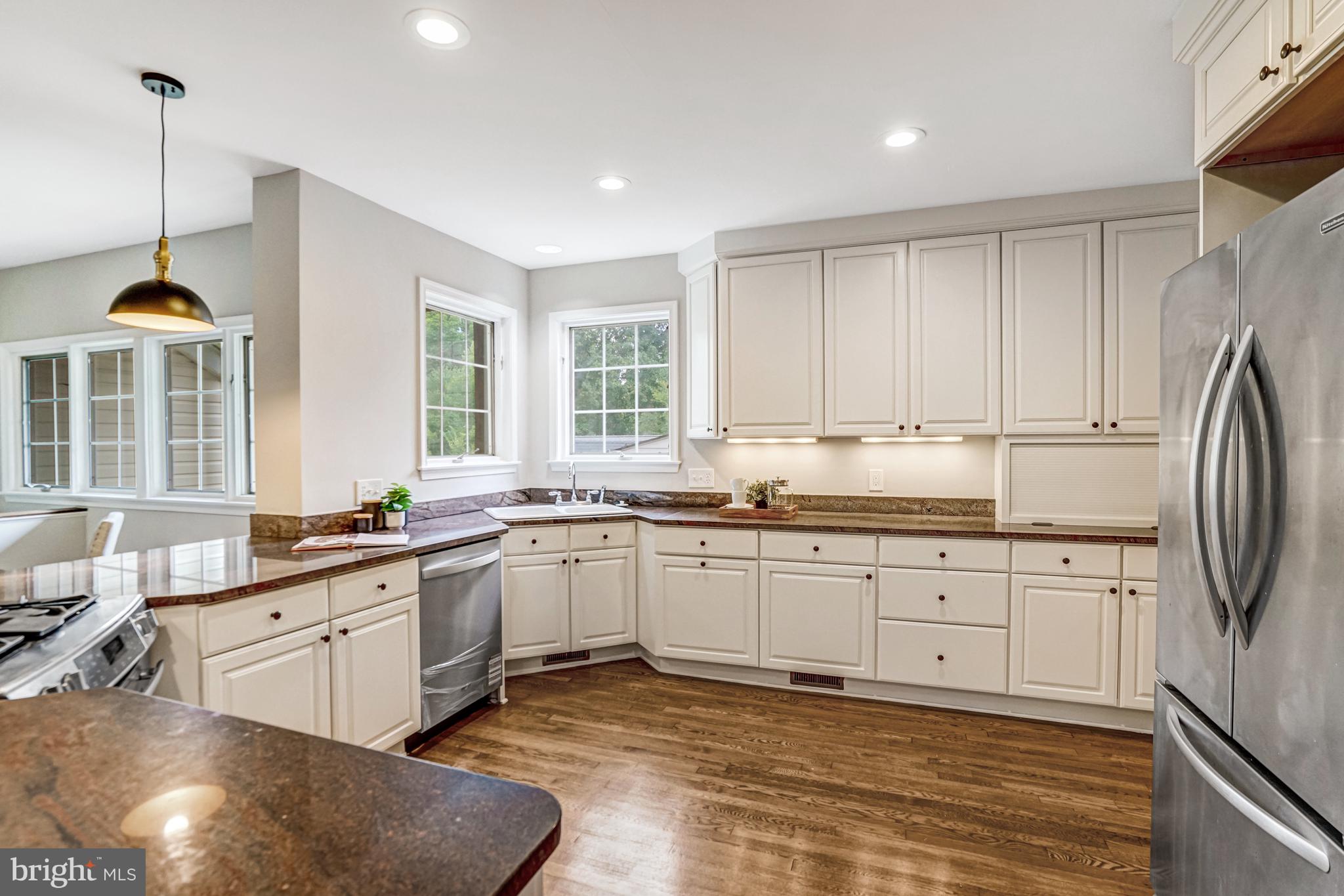 LEE HEIGHTS - Residential