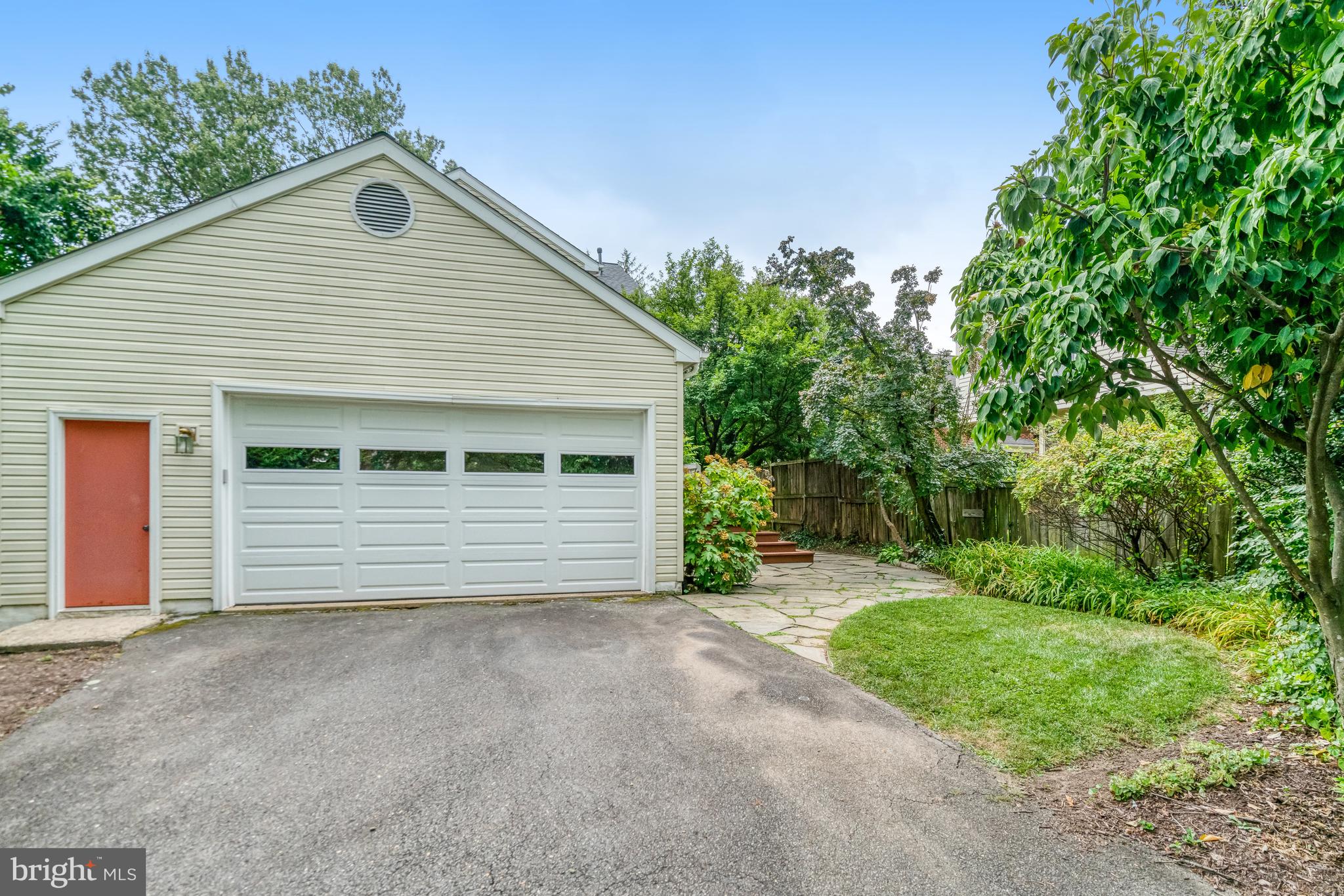 LEE HEIGHTS - Residential