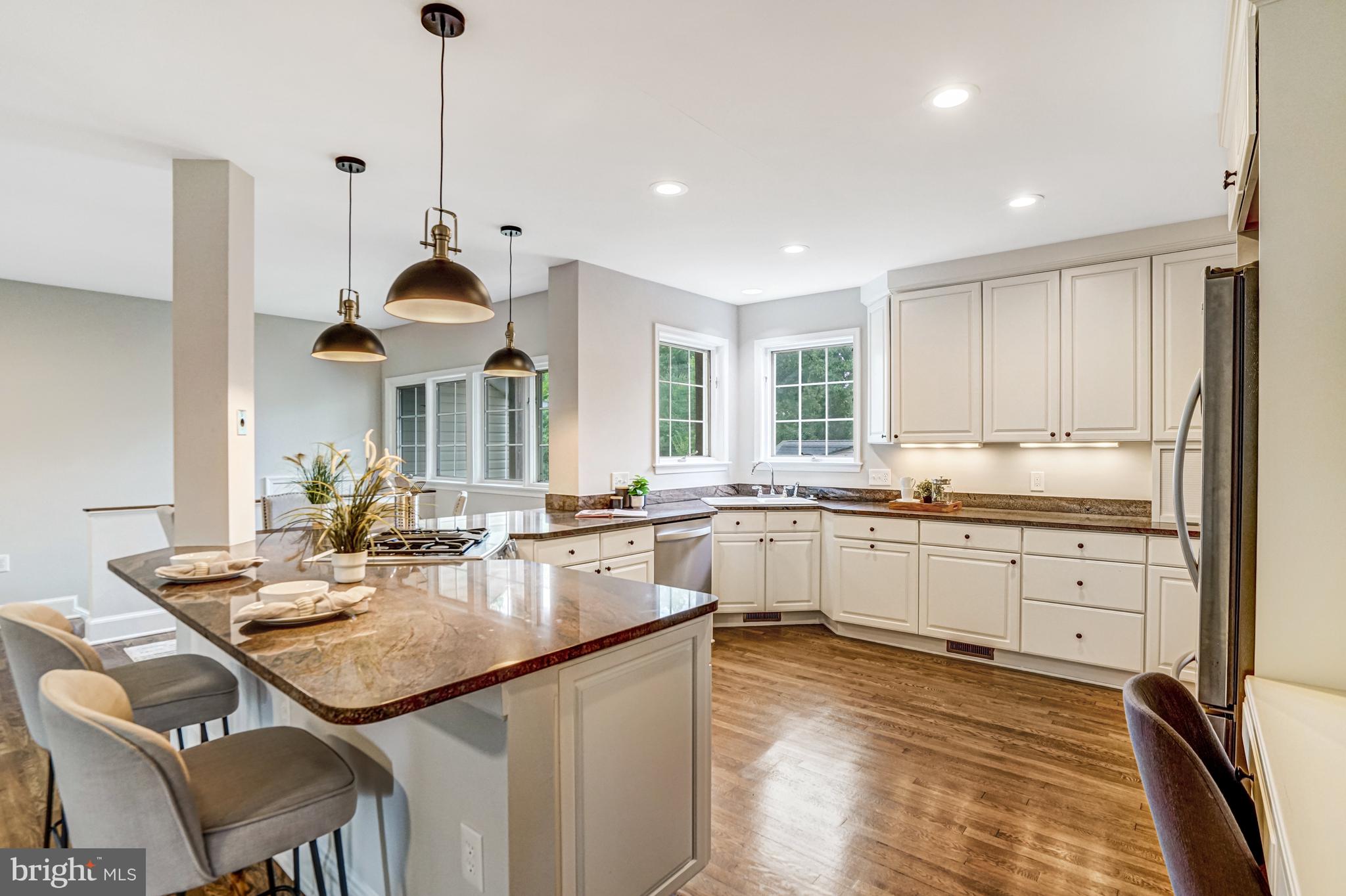 LEE HEIGHTS - Residential