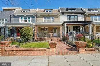 Townhouse at 415 EMERSON STREET NW