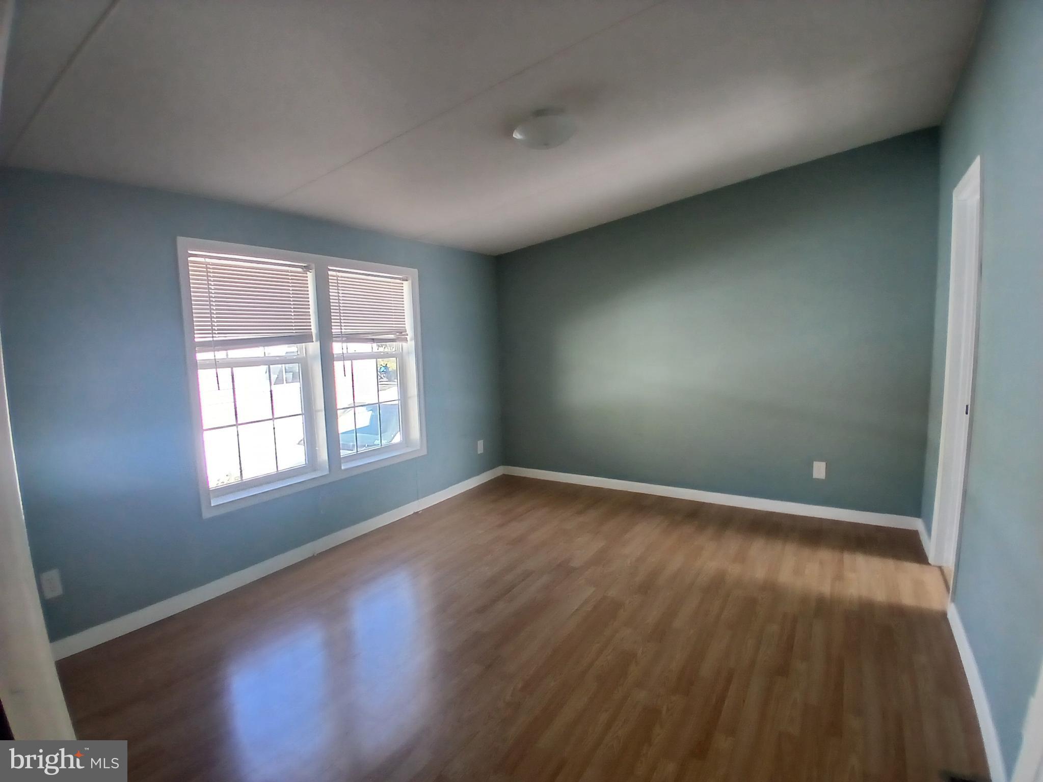 LISA LAKE MBH PARK - Residential