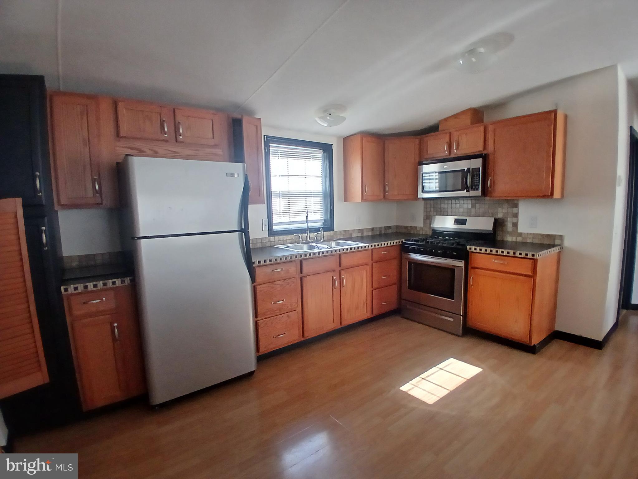 LISA LAKE MBH PARK - Residential