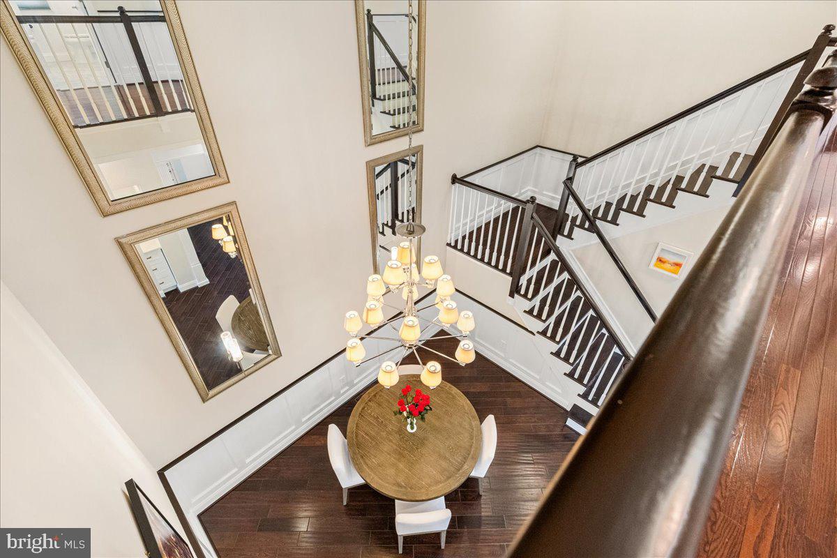 WASHINGTON OAKS - Residential