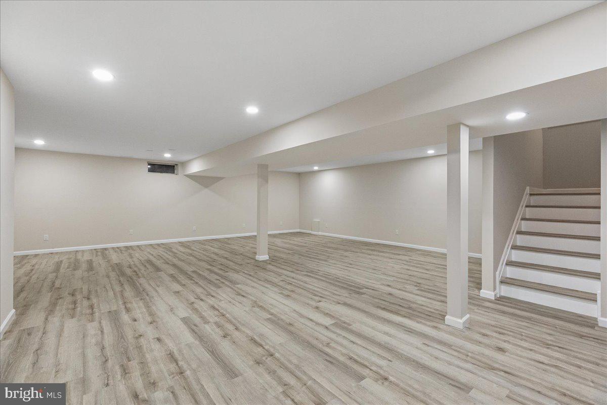 WASHINGTON OAKS - Residential