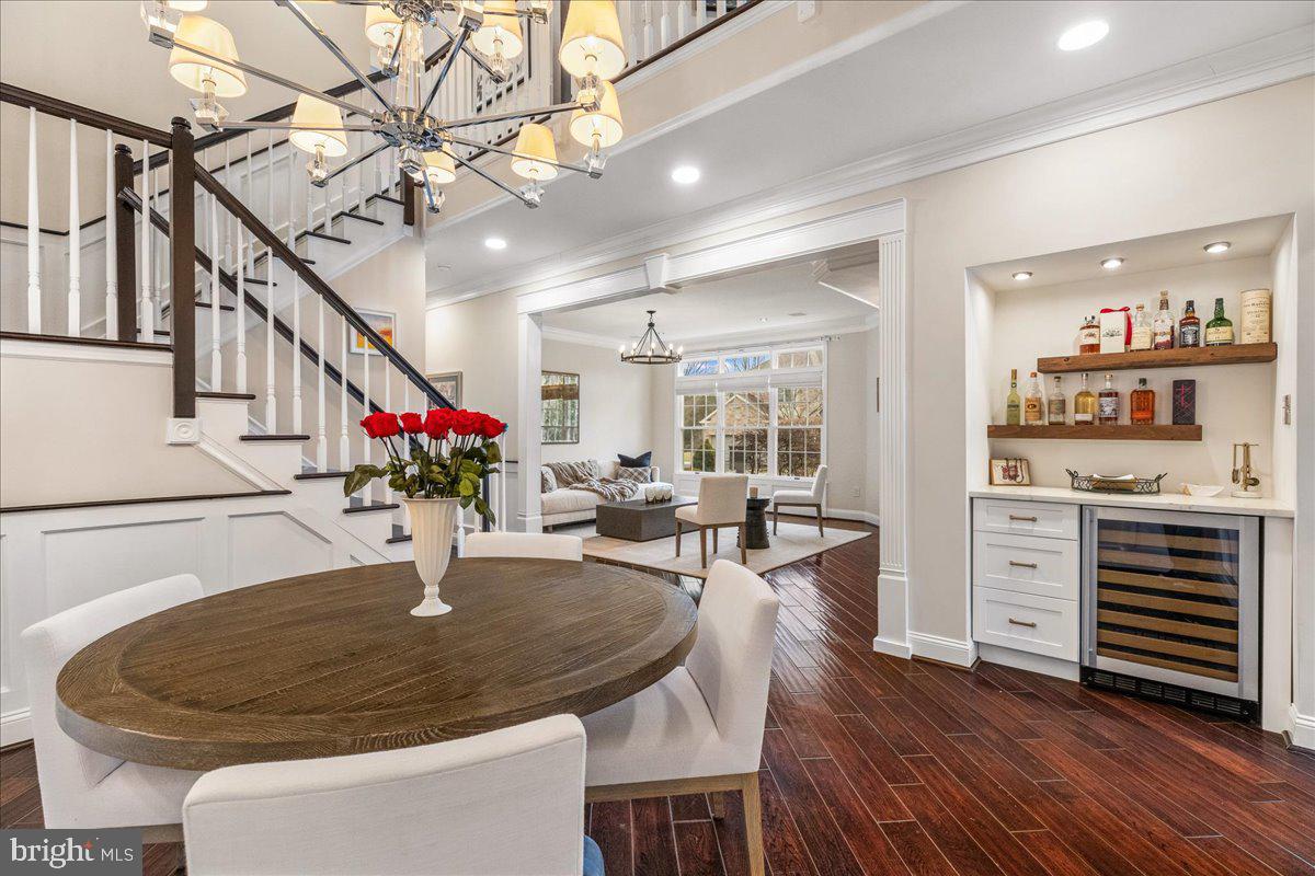 WASHINGTON OAKS - Residential