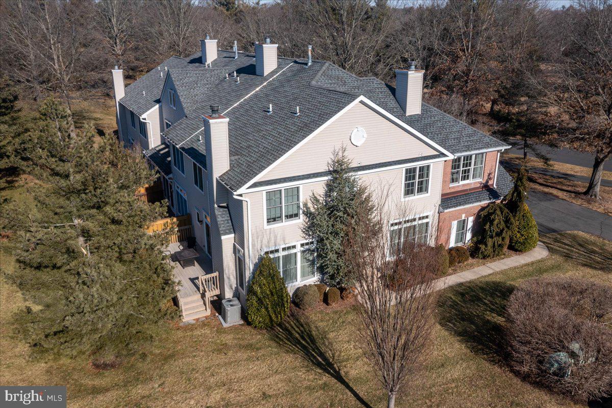 WASHINGTON OAKS - Residential