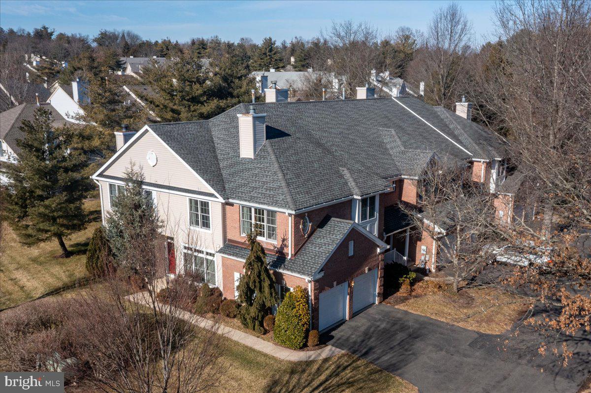 WASHINGTON OAKS - Residential