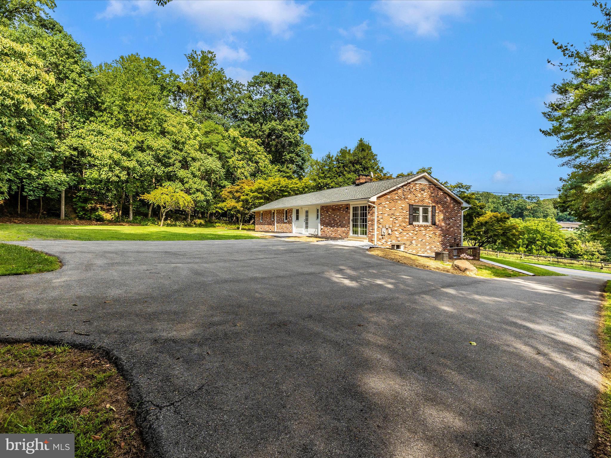 BARTONSVILLE - Residential