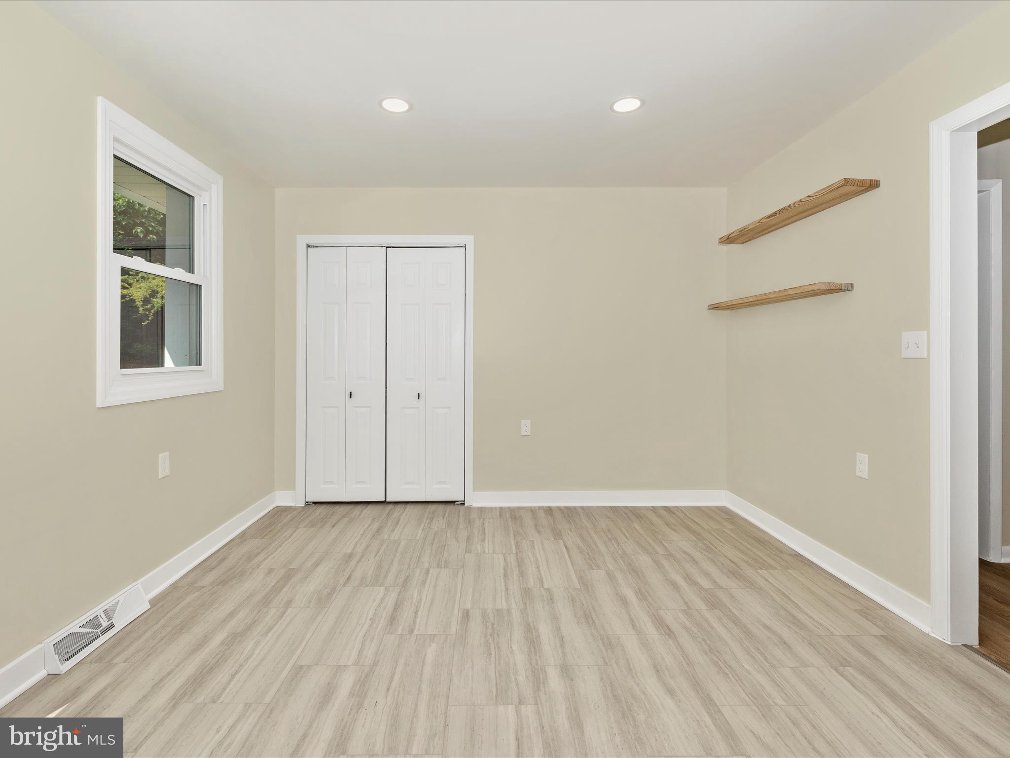 BARTONSVILLE - Residential