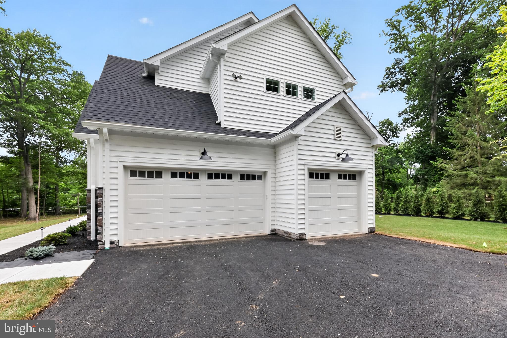 1080 BEECH HOLLOW ROAD