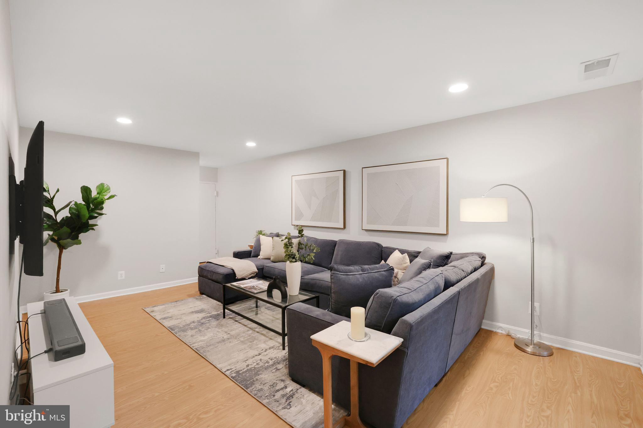 ARLINGTON - Residential