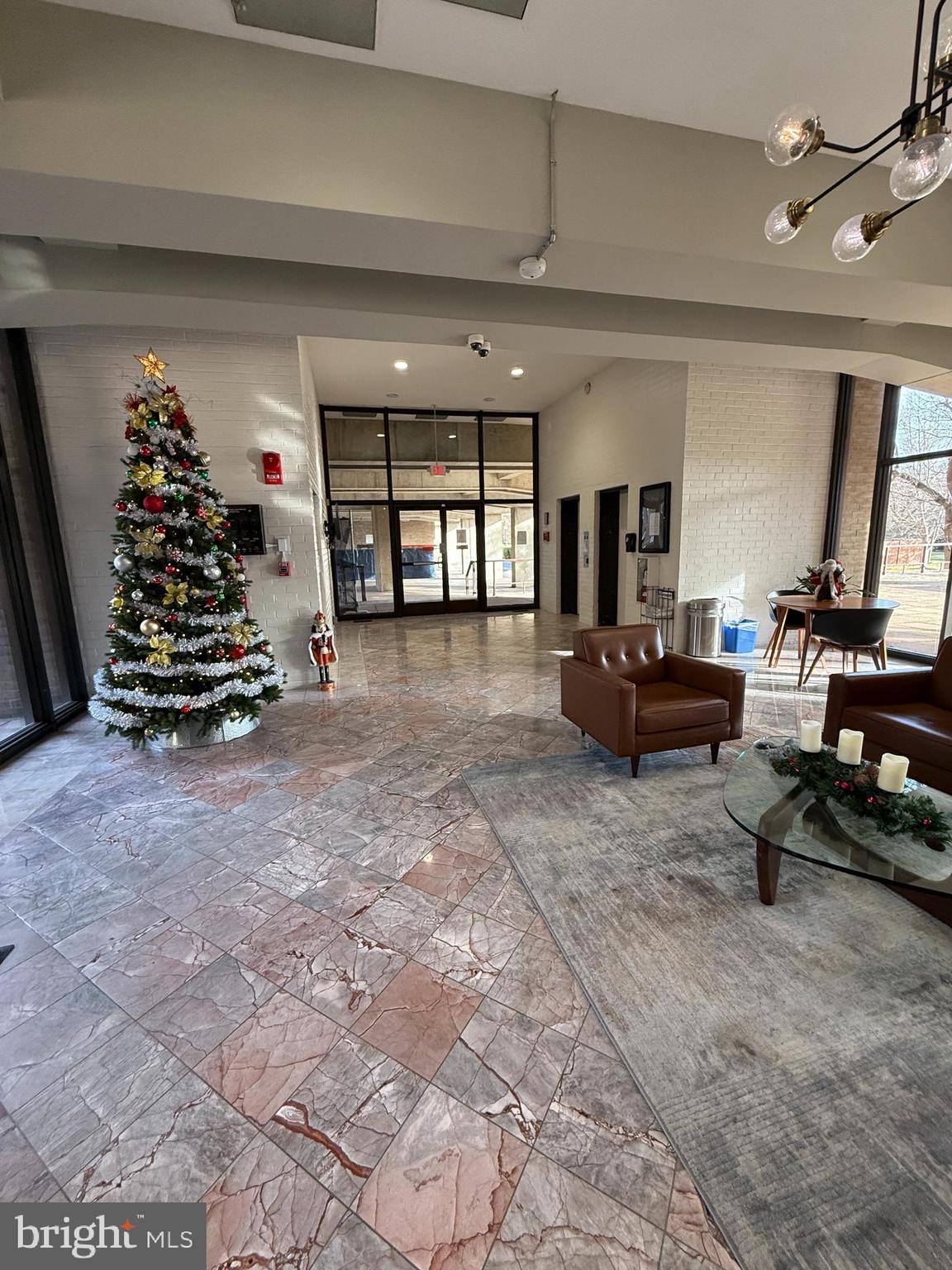 240 M STREET SW E715