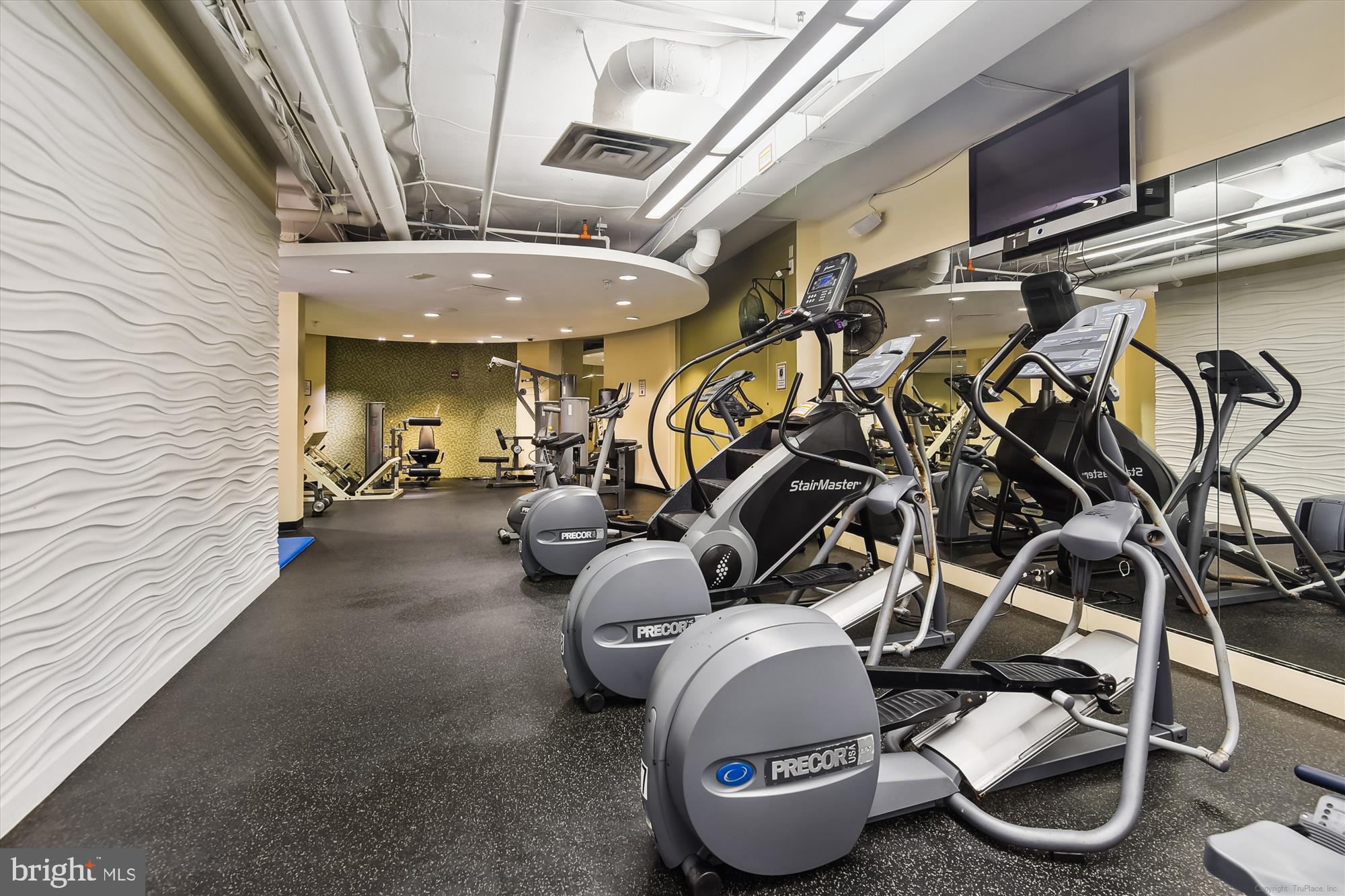 RENAISSANCE AT TYSONS - Residential Lease