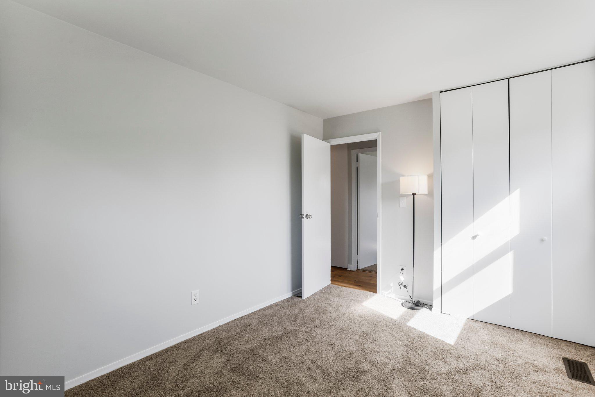 WHITE ROCK - Residential