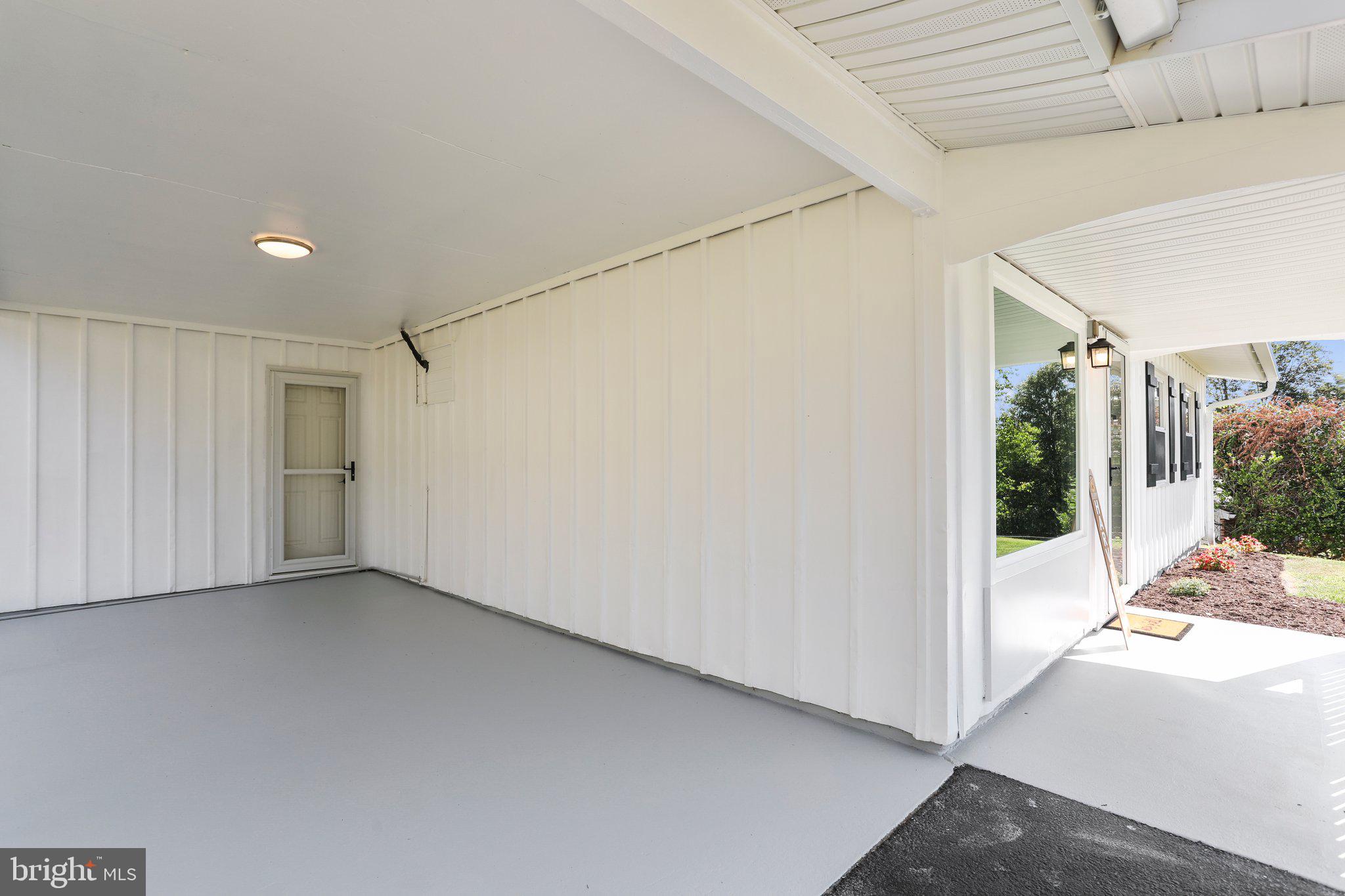 WHITE ROCK - Residential