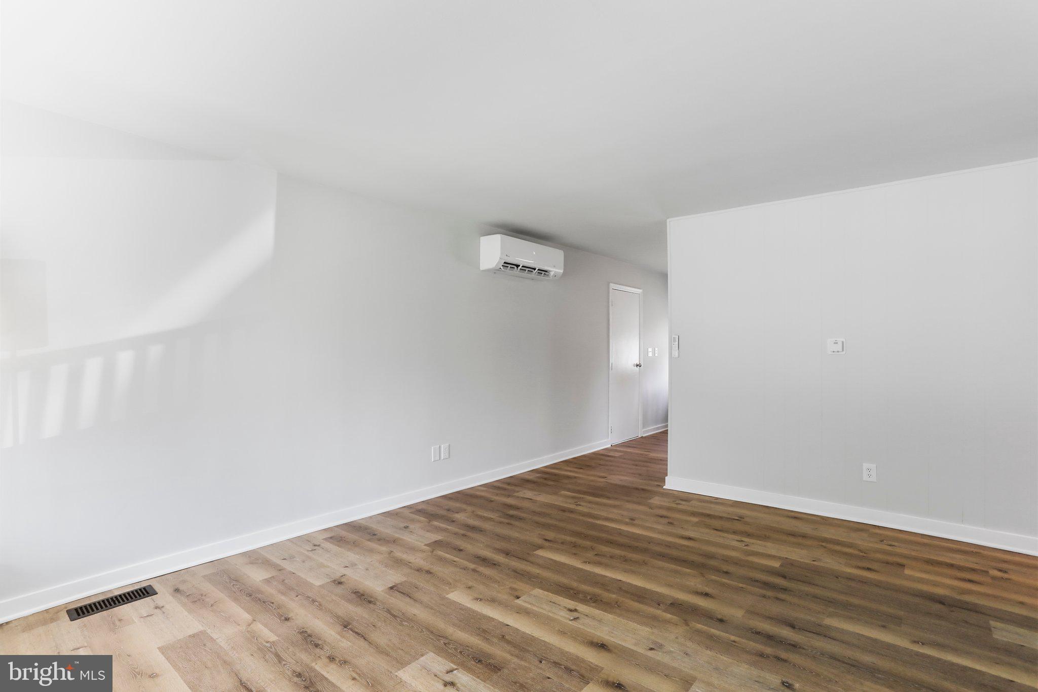 WHITE ROCK - Residential