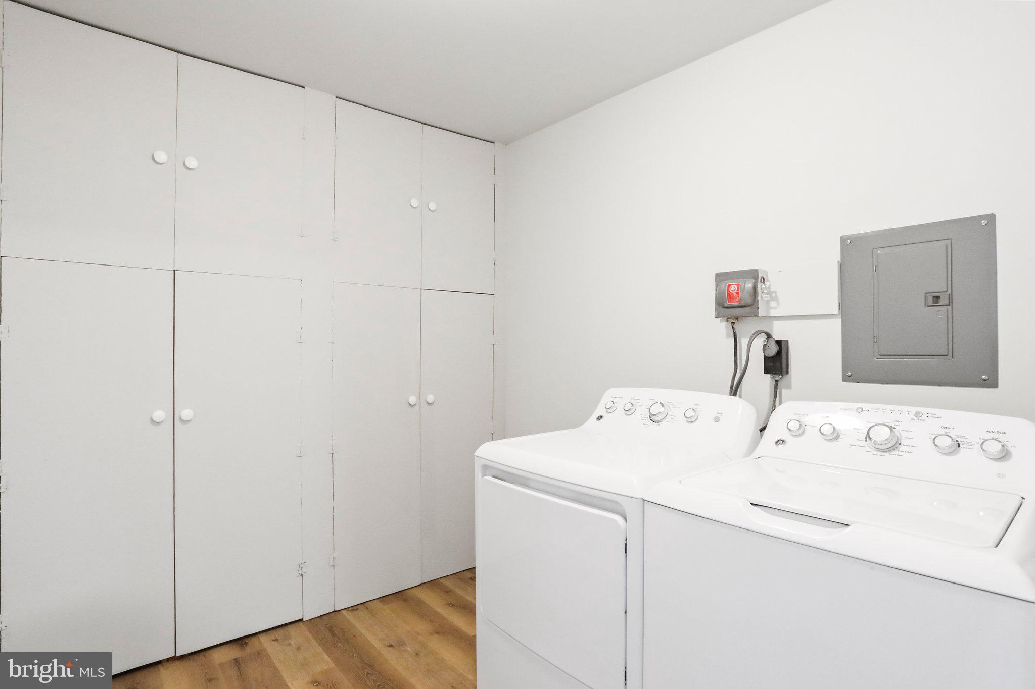 WHITE ROCK - Residential