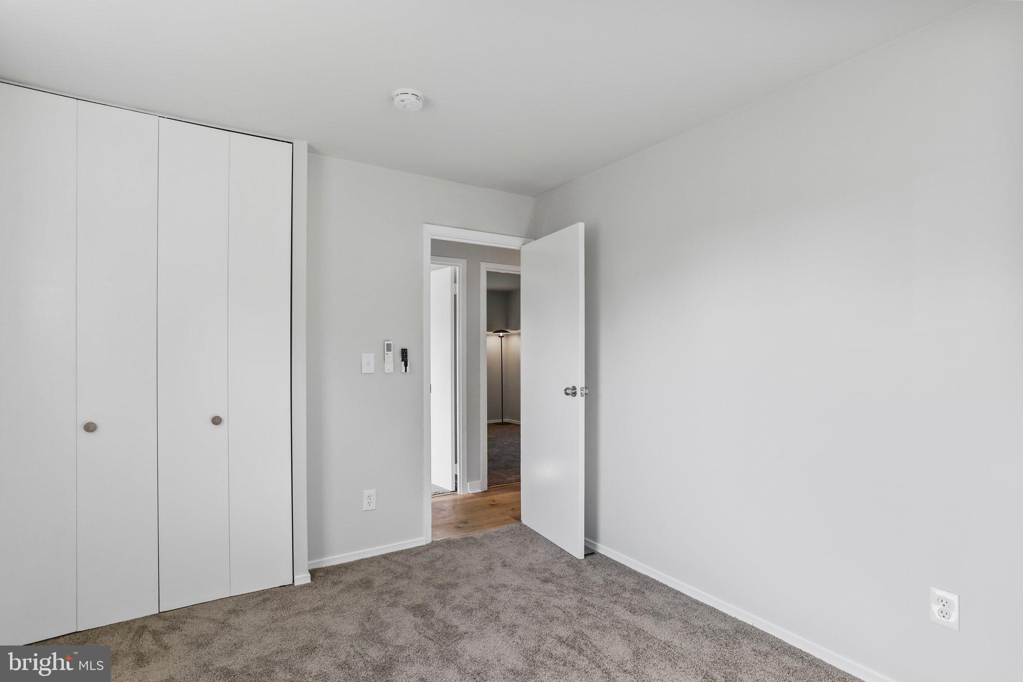 WHITE ROCK - Residential