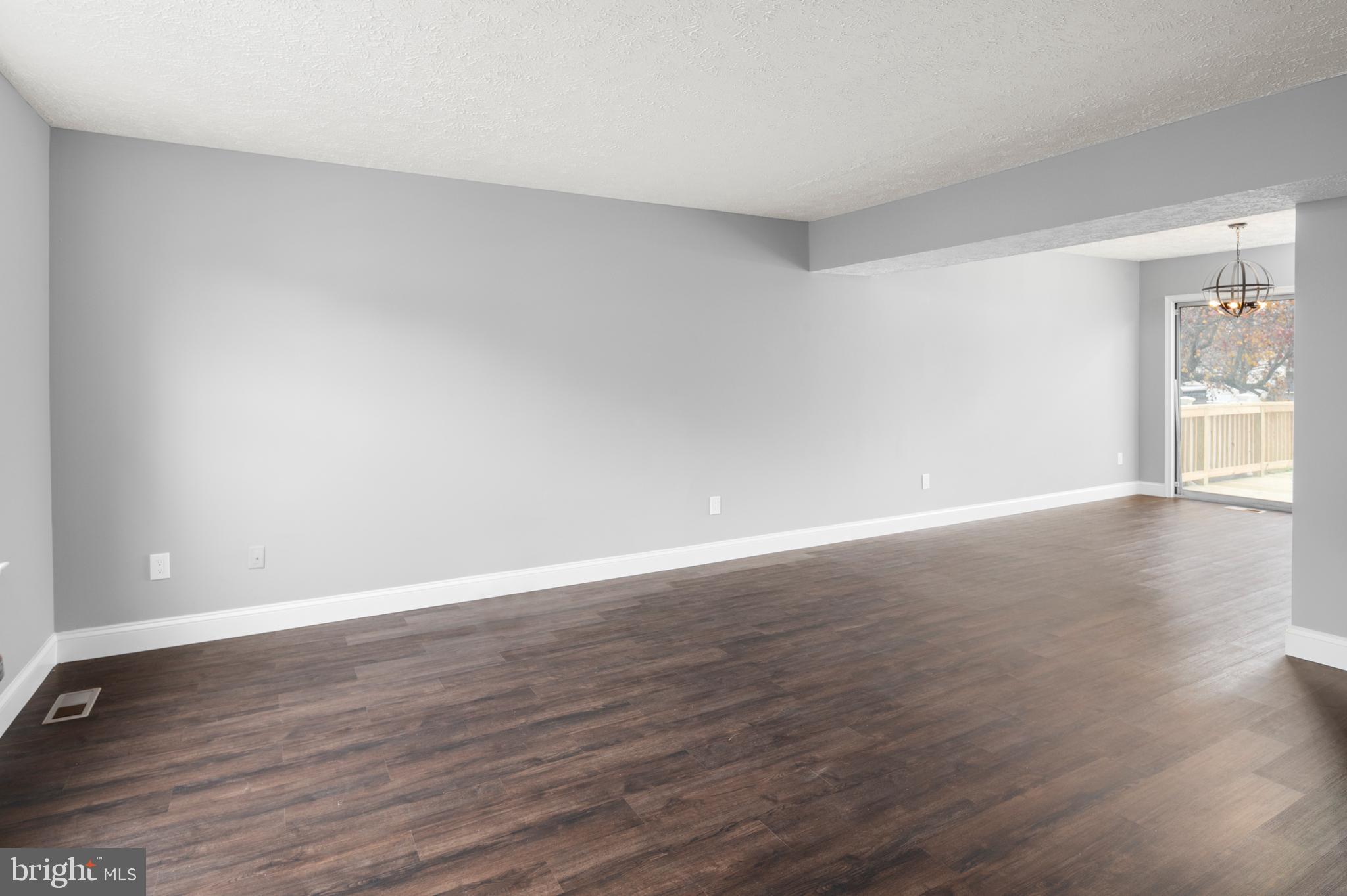 CASTINE - Residential Lease