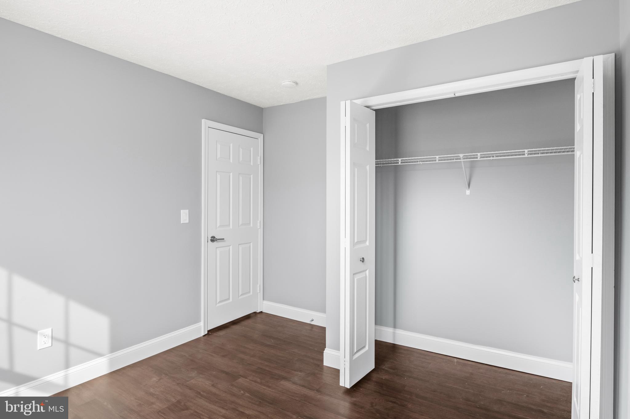 CASTINE - Residential Lease