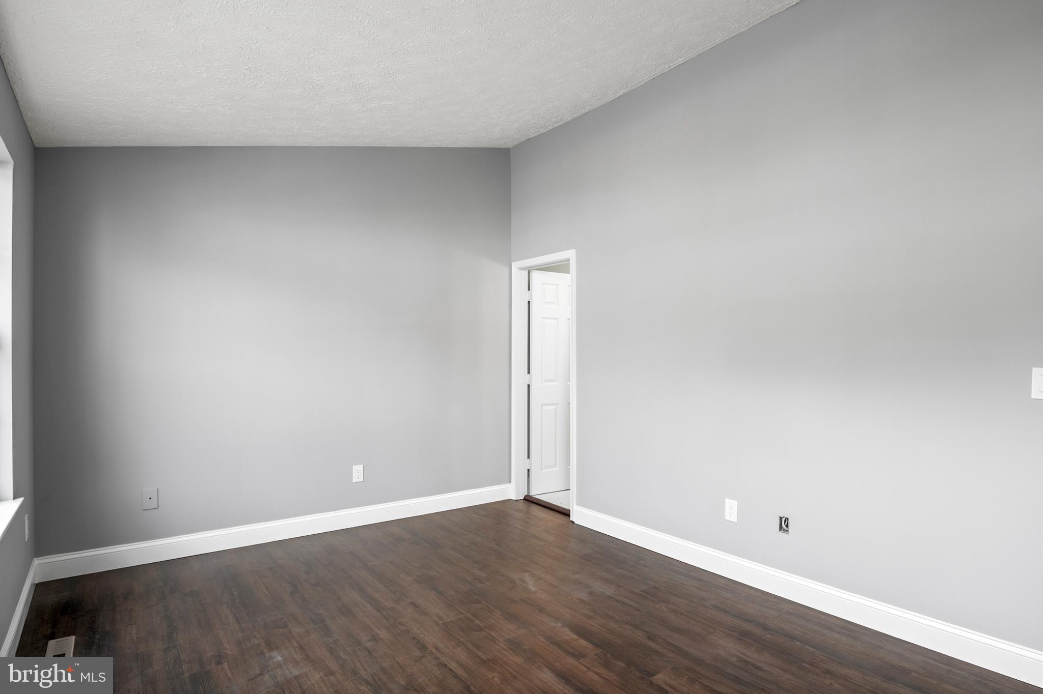 CASTINE - Residential Lease