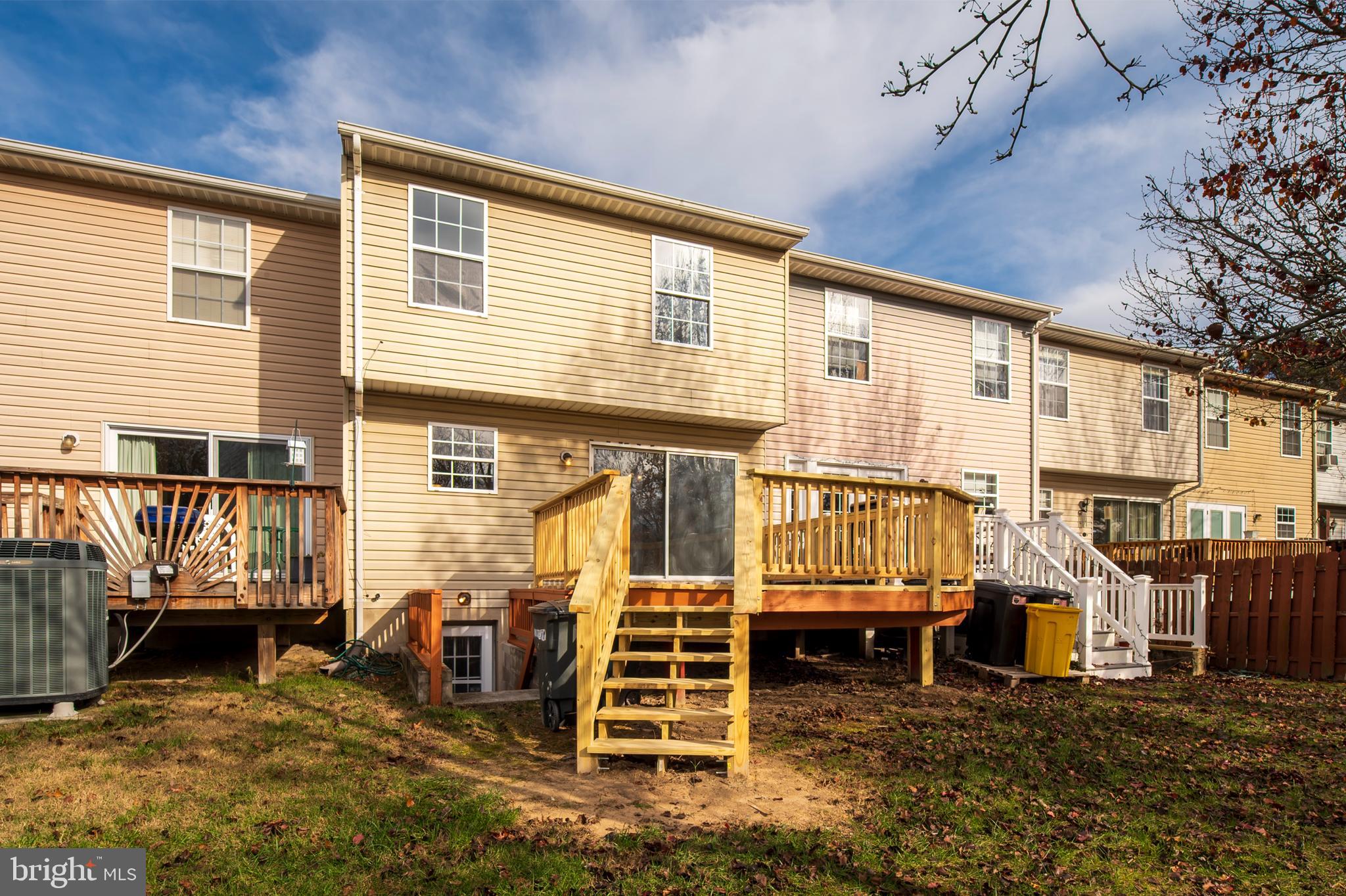 CASTINE - Residential Lease