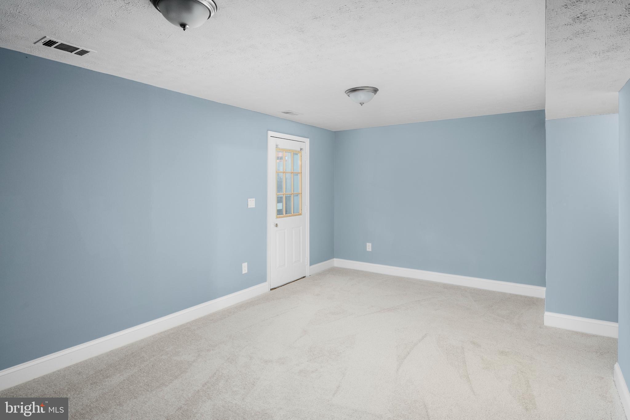 CASTINE - Residential Lease