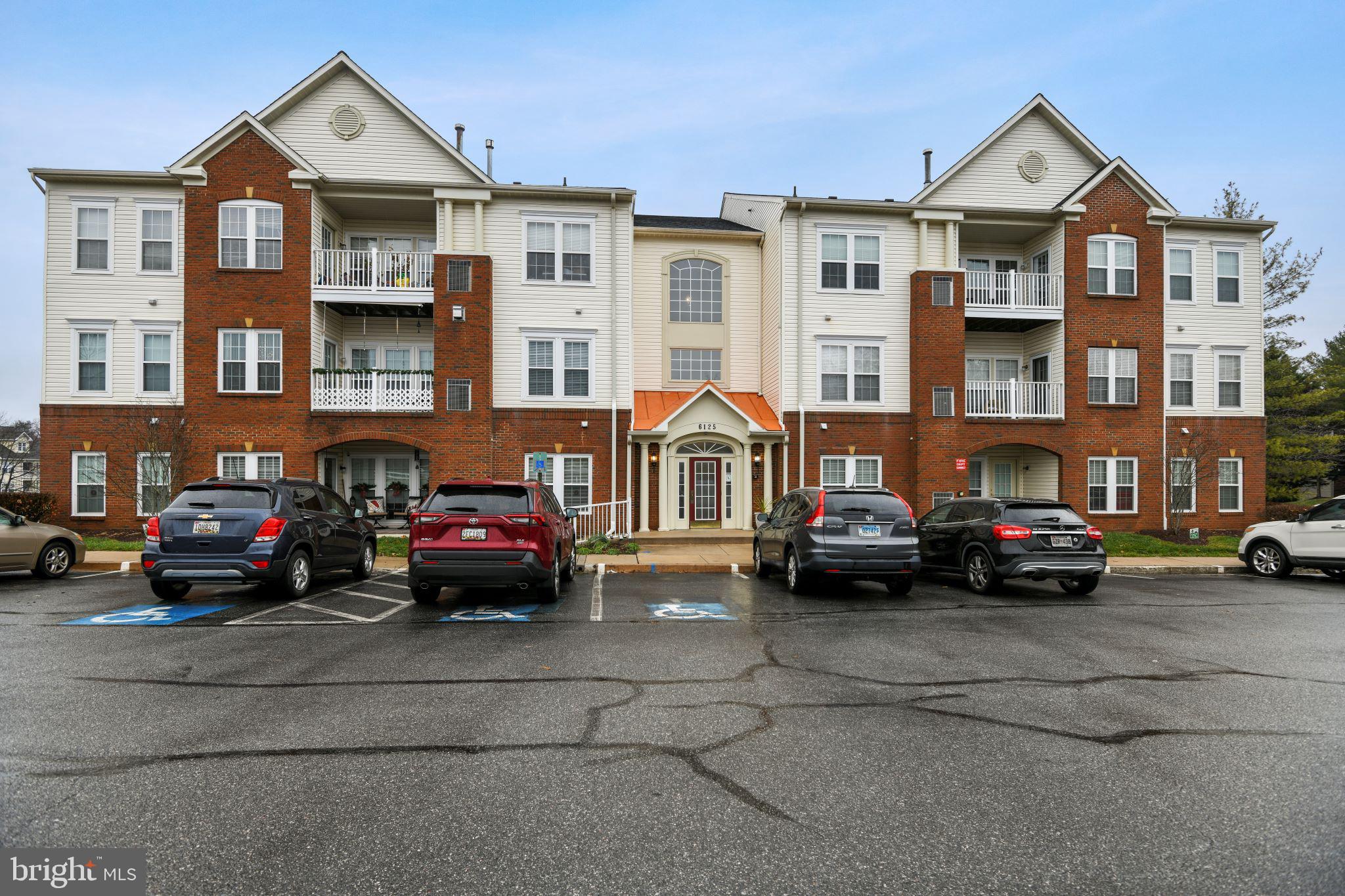 SPRING RIDGE - Residential