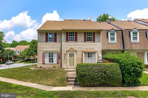 Photo of 12051 Gatewater Drive, POTOMAC, MD 20854 (MLS # MDMC2184688)