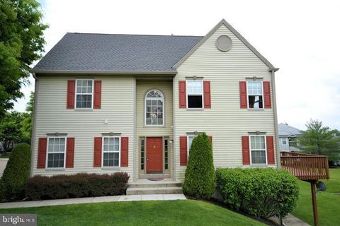 Tiny photo for 115 Farrington Court, COLLEGEVILLE, PA 19426 (MLS # PAMC2166870)