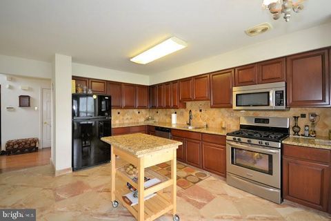 Tiny photo for 115 Farrington Court, COLLEGEVILLE, PA 19426 (MLS # PAMC2166870)