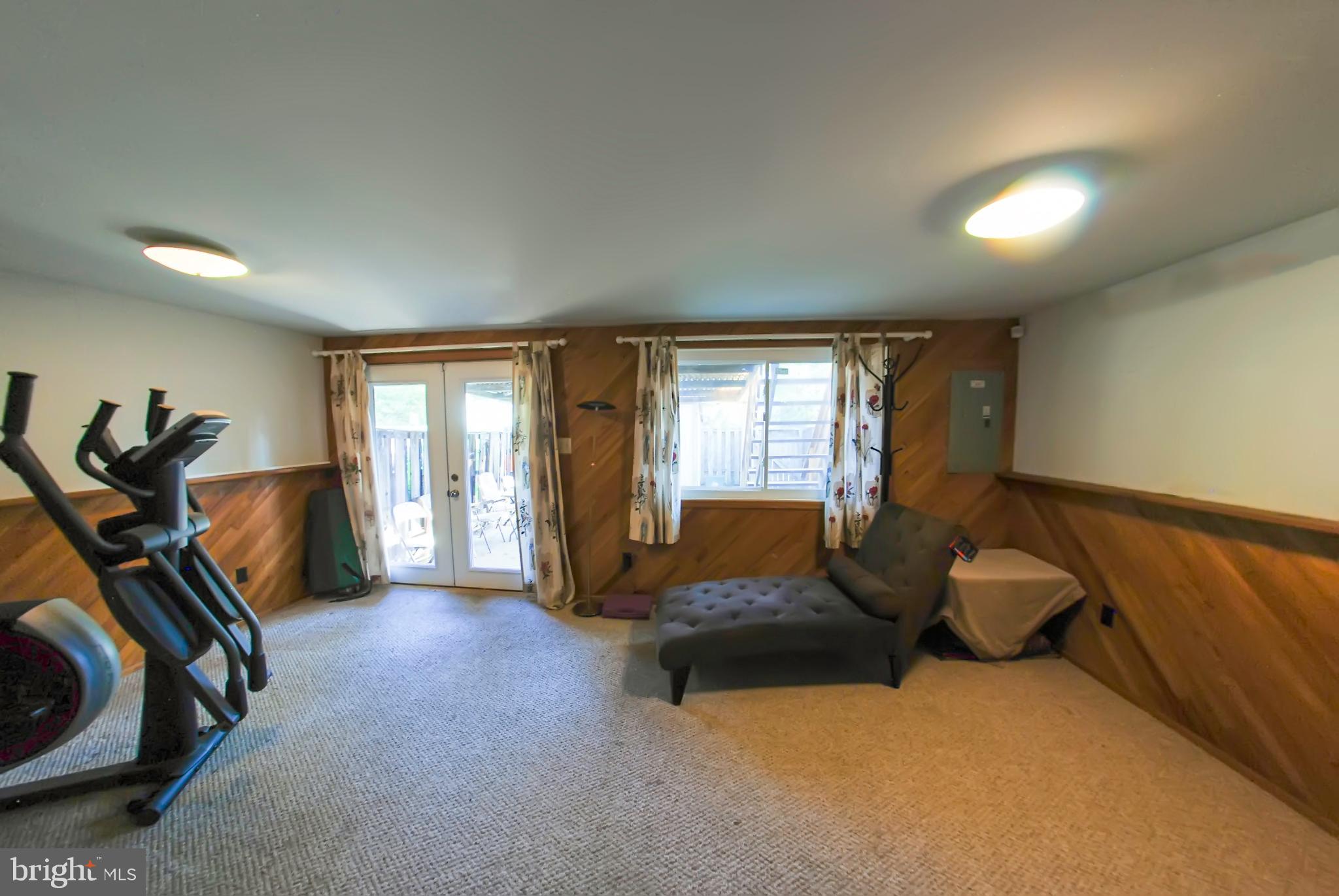 CROFTON MEADOWS - Residential