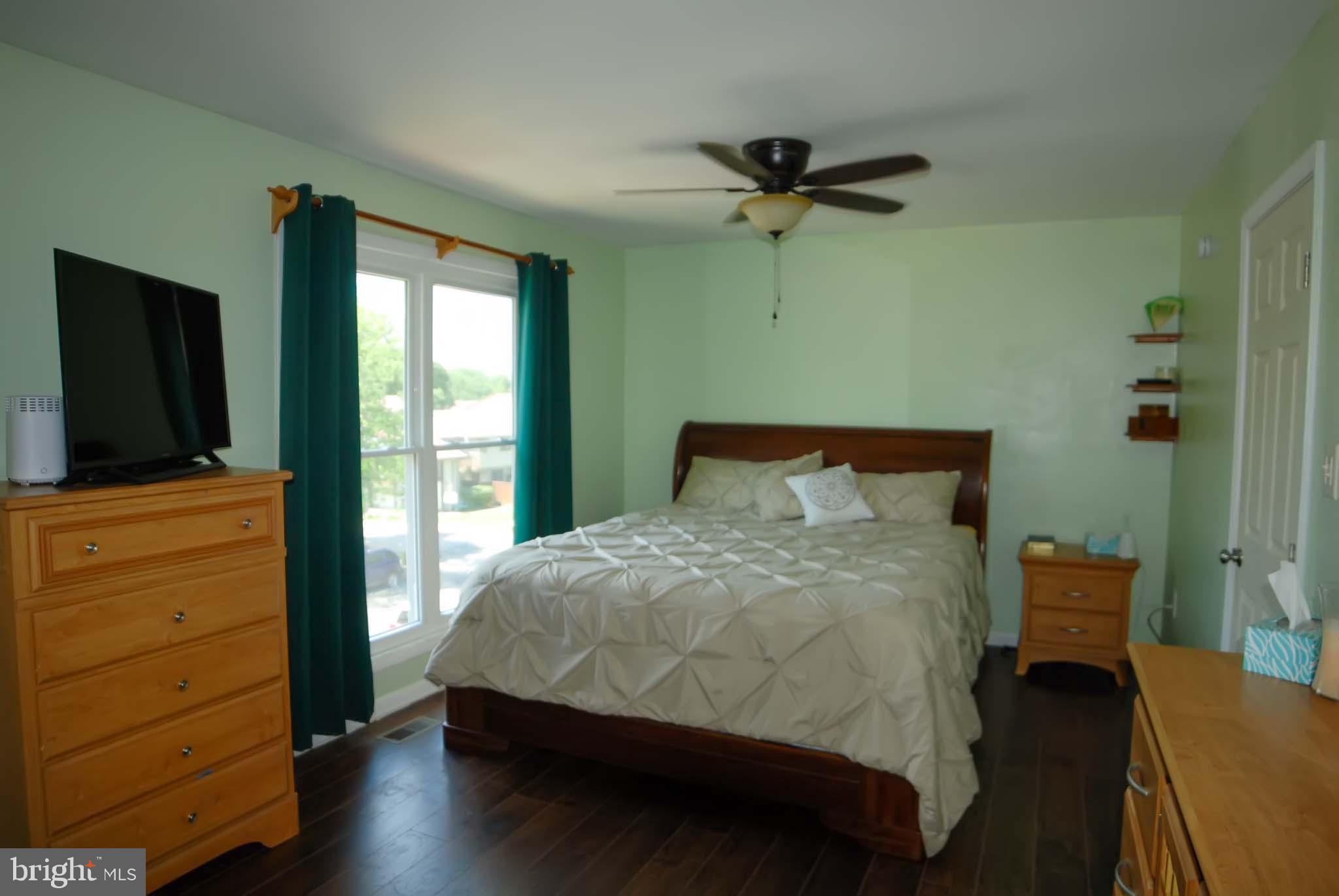 CROFTON MEADOWS - Residential