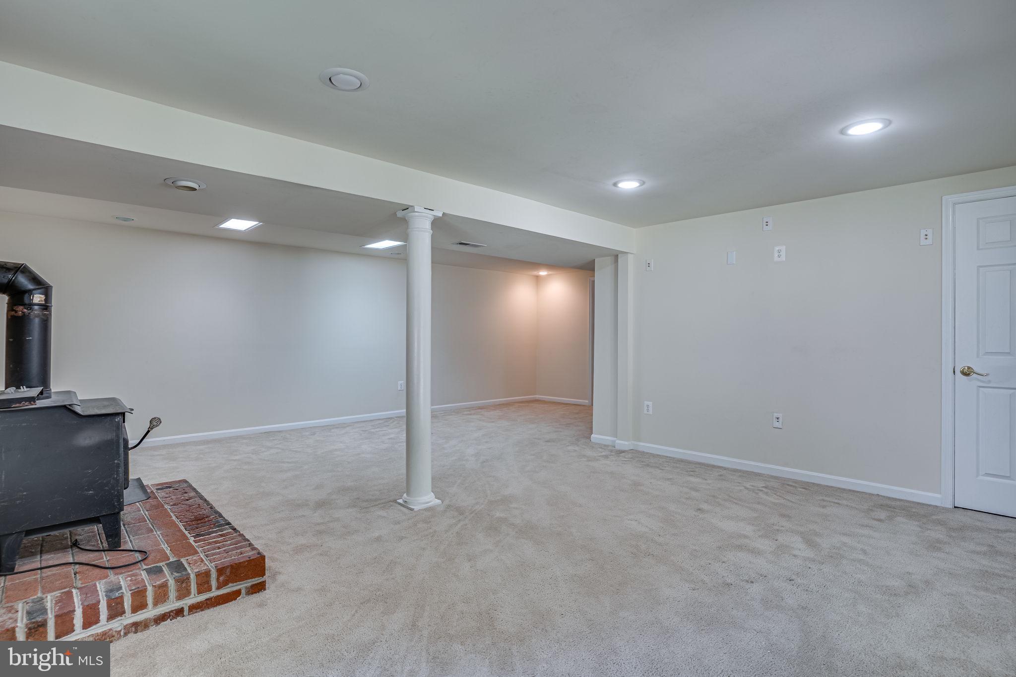 CAVALIER COUNTRY - Residential Lease