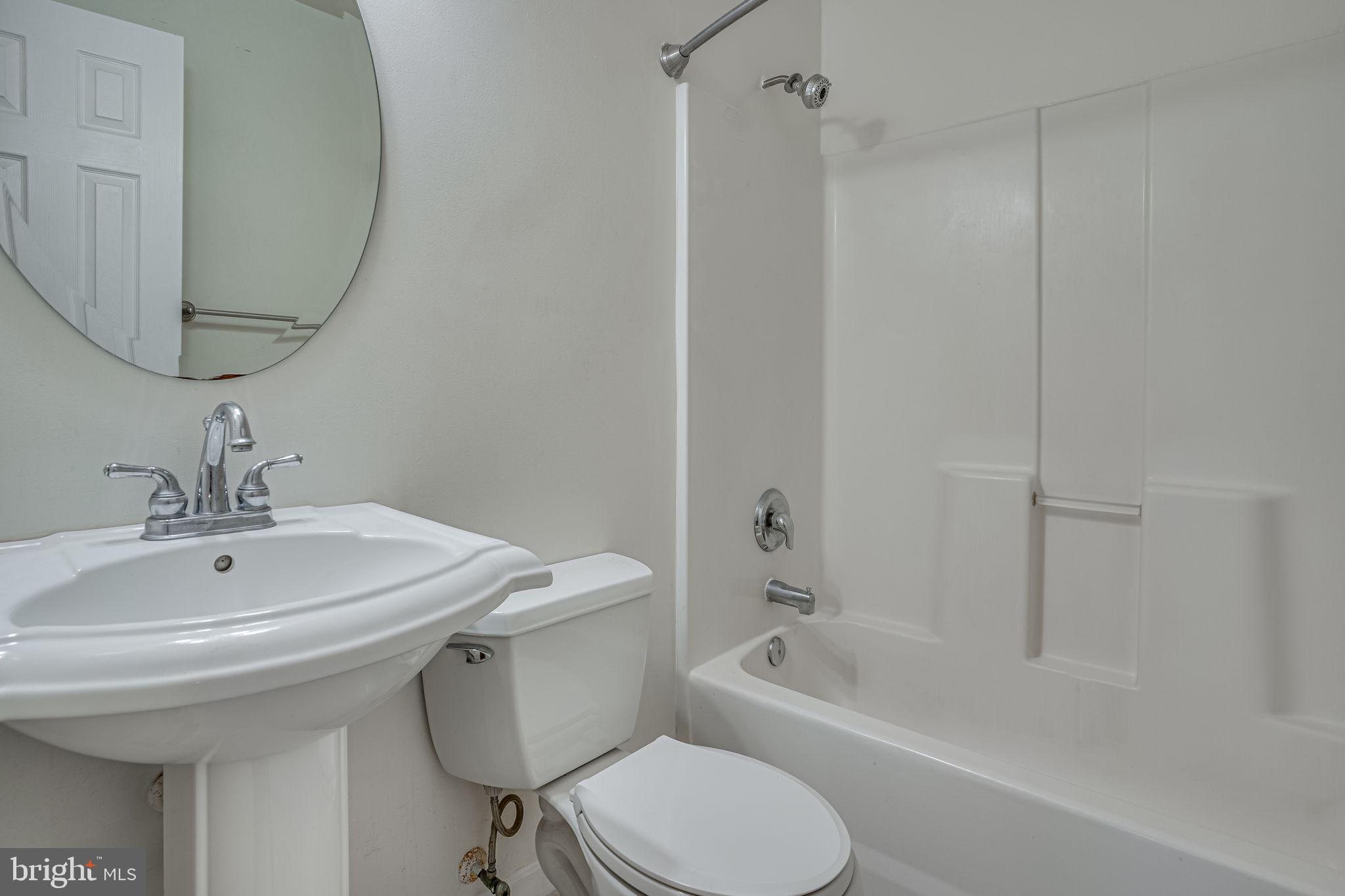 CAVALIER COUNTRY - Residential Lease