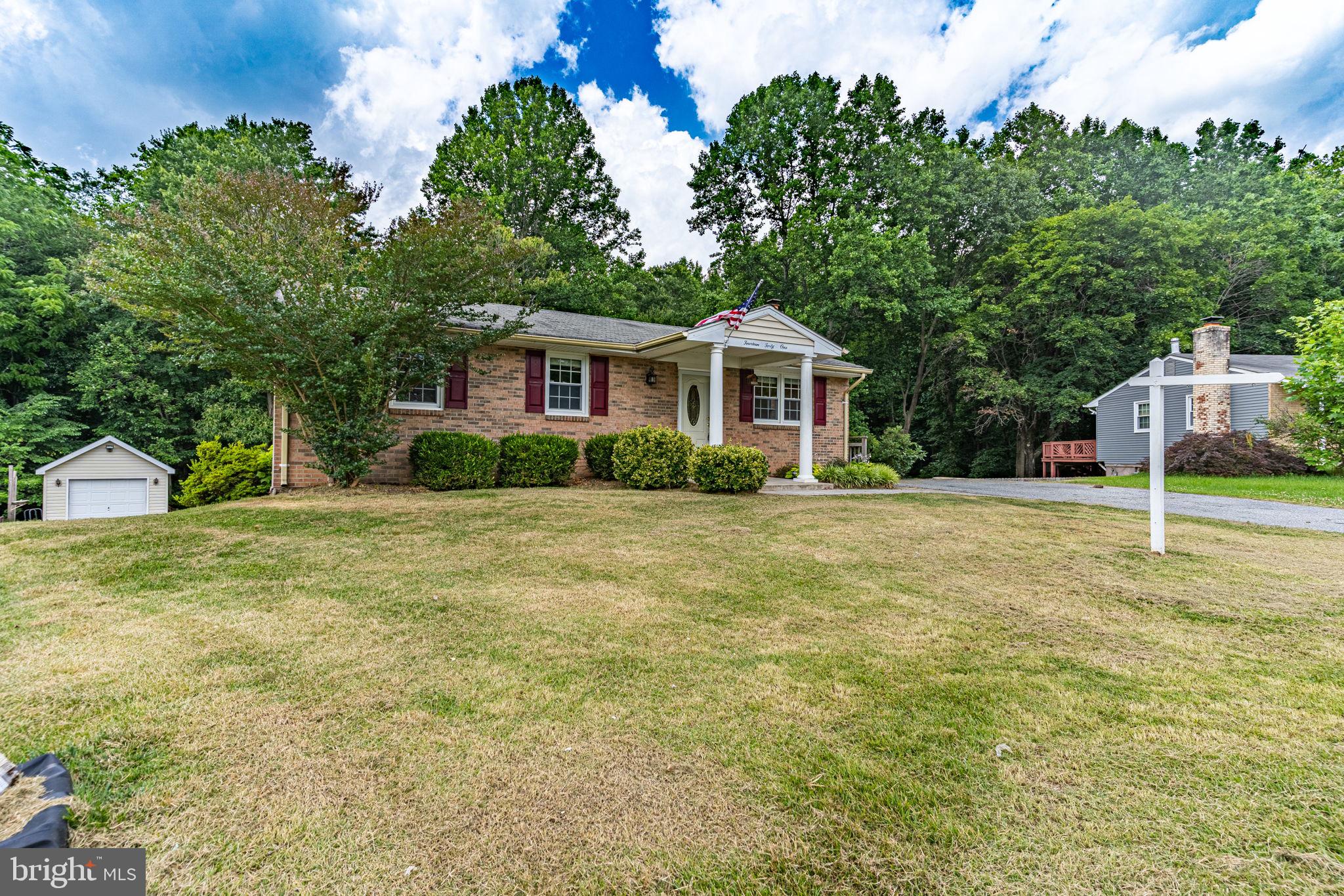 CAVALIER COUNTRY - Residential Lease