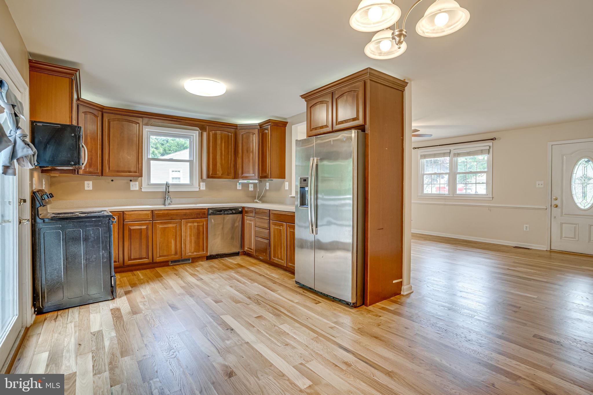 CAVALIER COUNTRY - Residential Lease