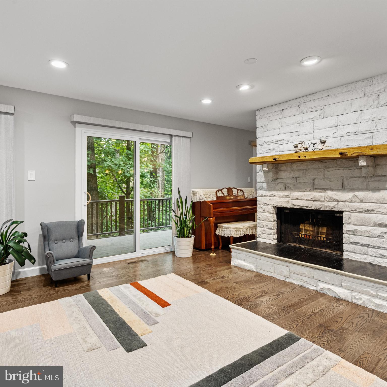 GREAT OAKS - Residential Lease