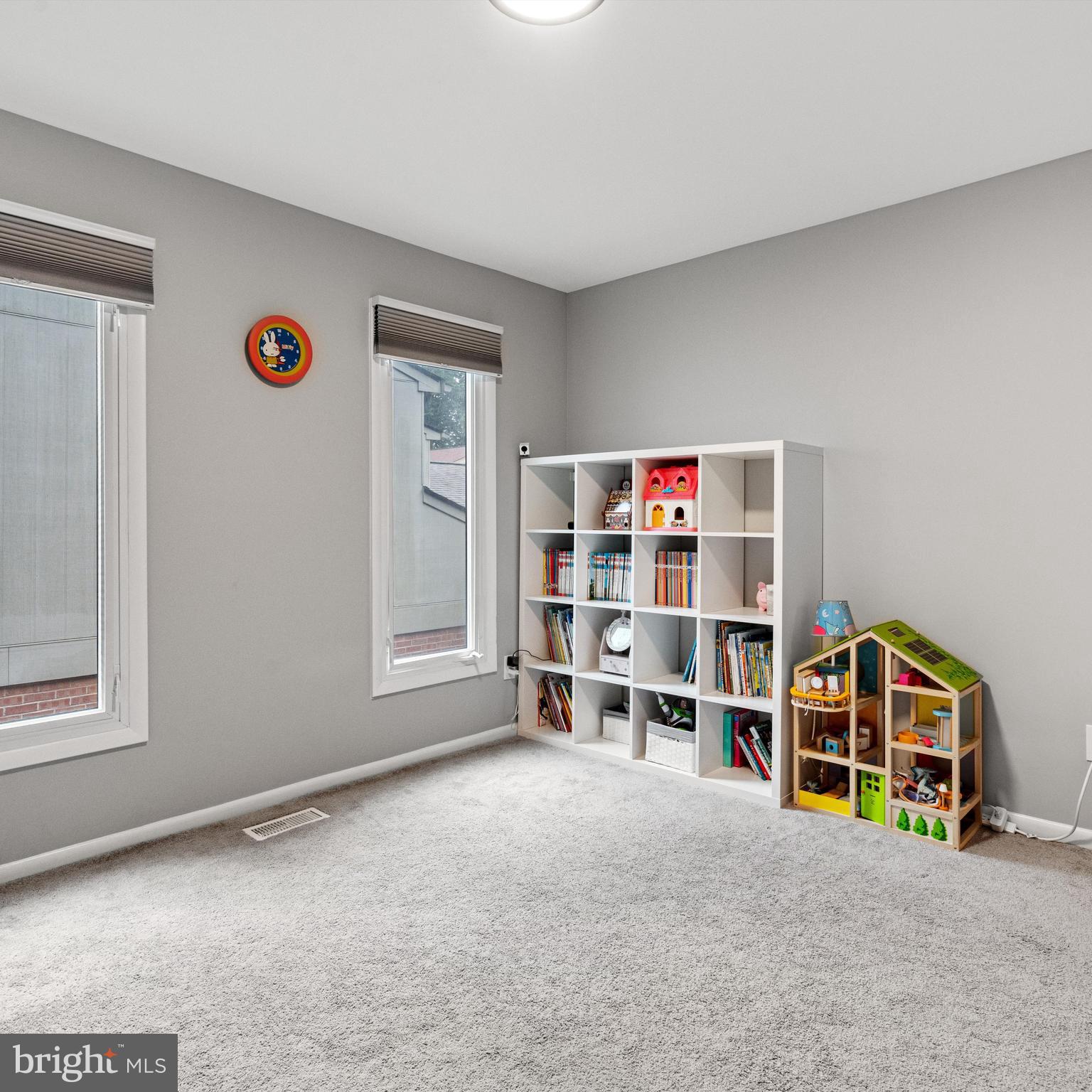 GREAT OAKS - Residential Lease