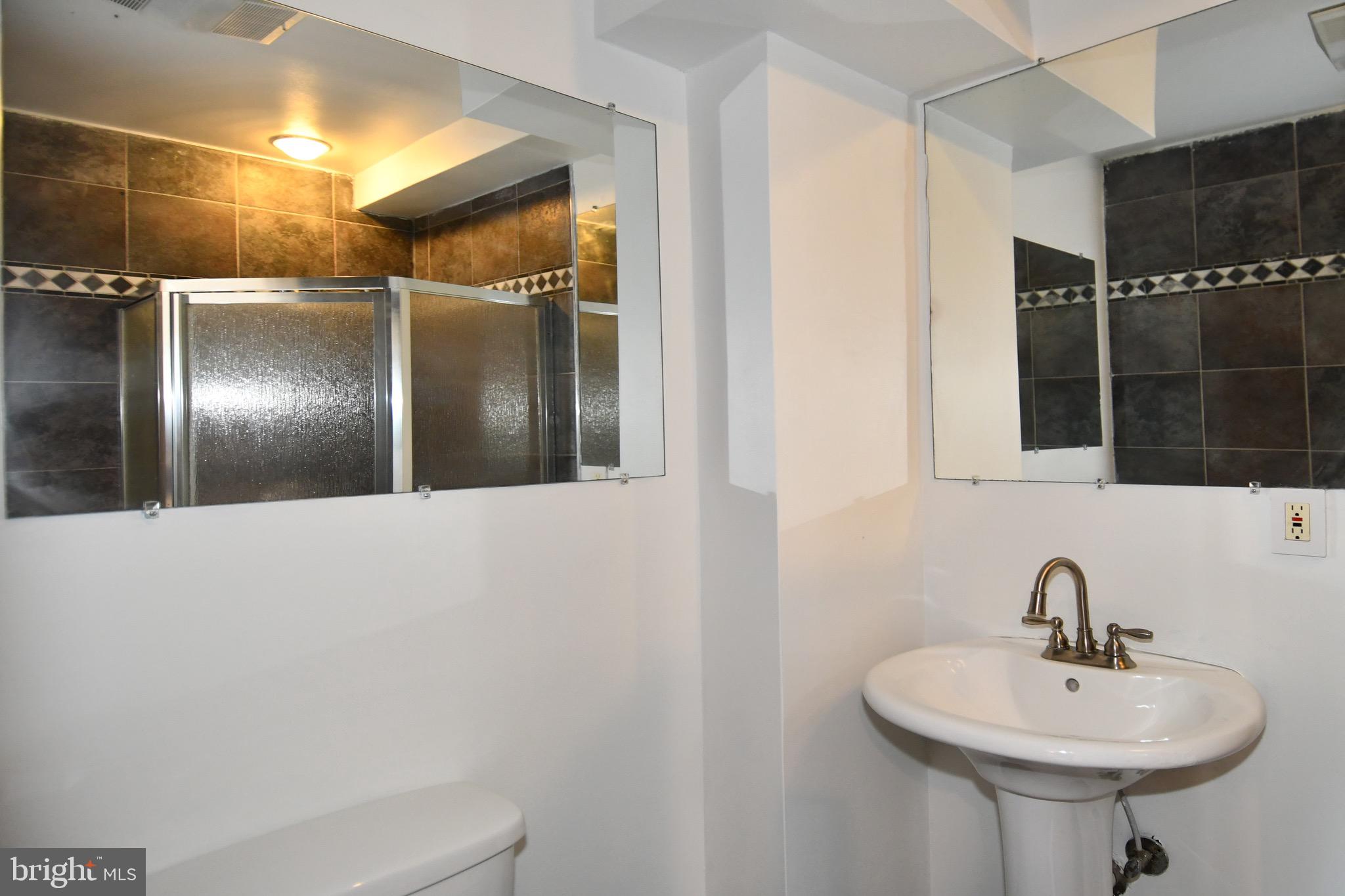 BETHESDA PARK - Residential Lease