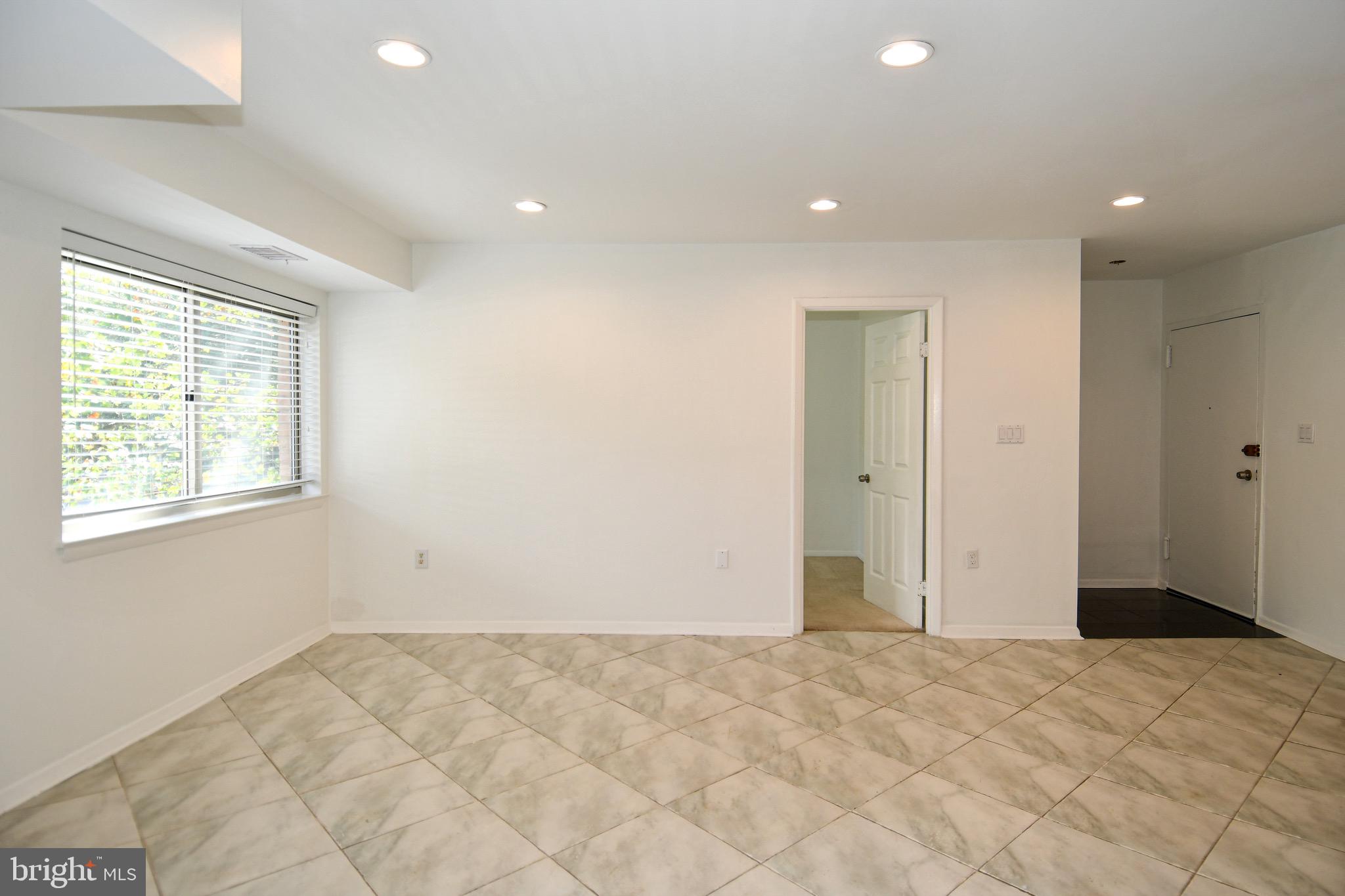 BETHESDA PARK - Residential Lease