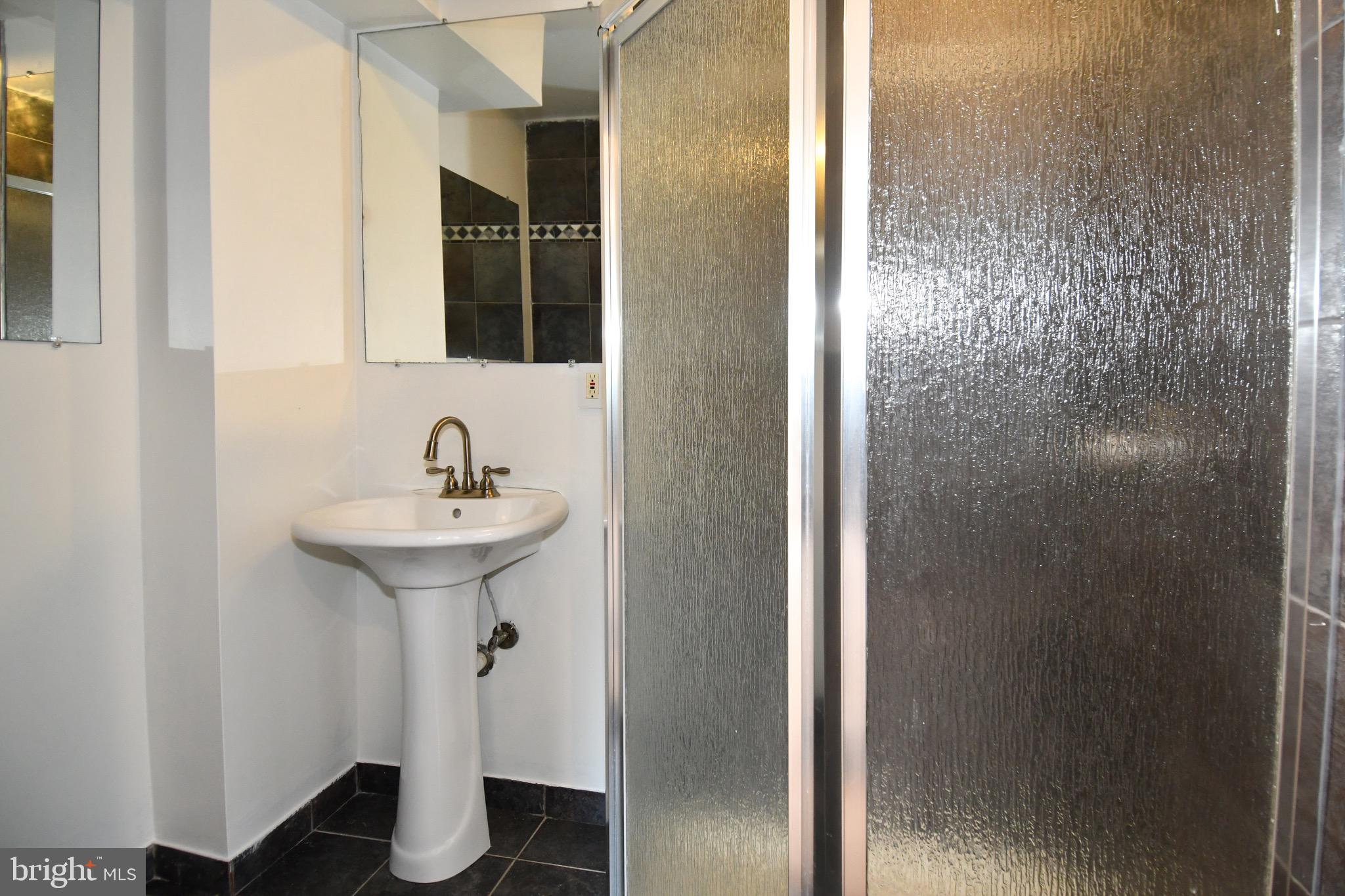 BETHESDA PARK - Residential Lease