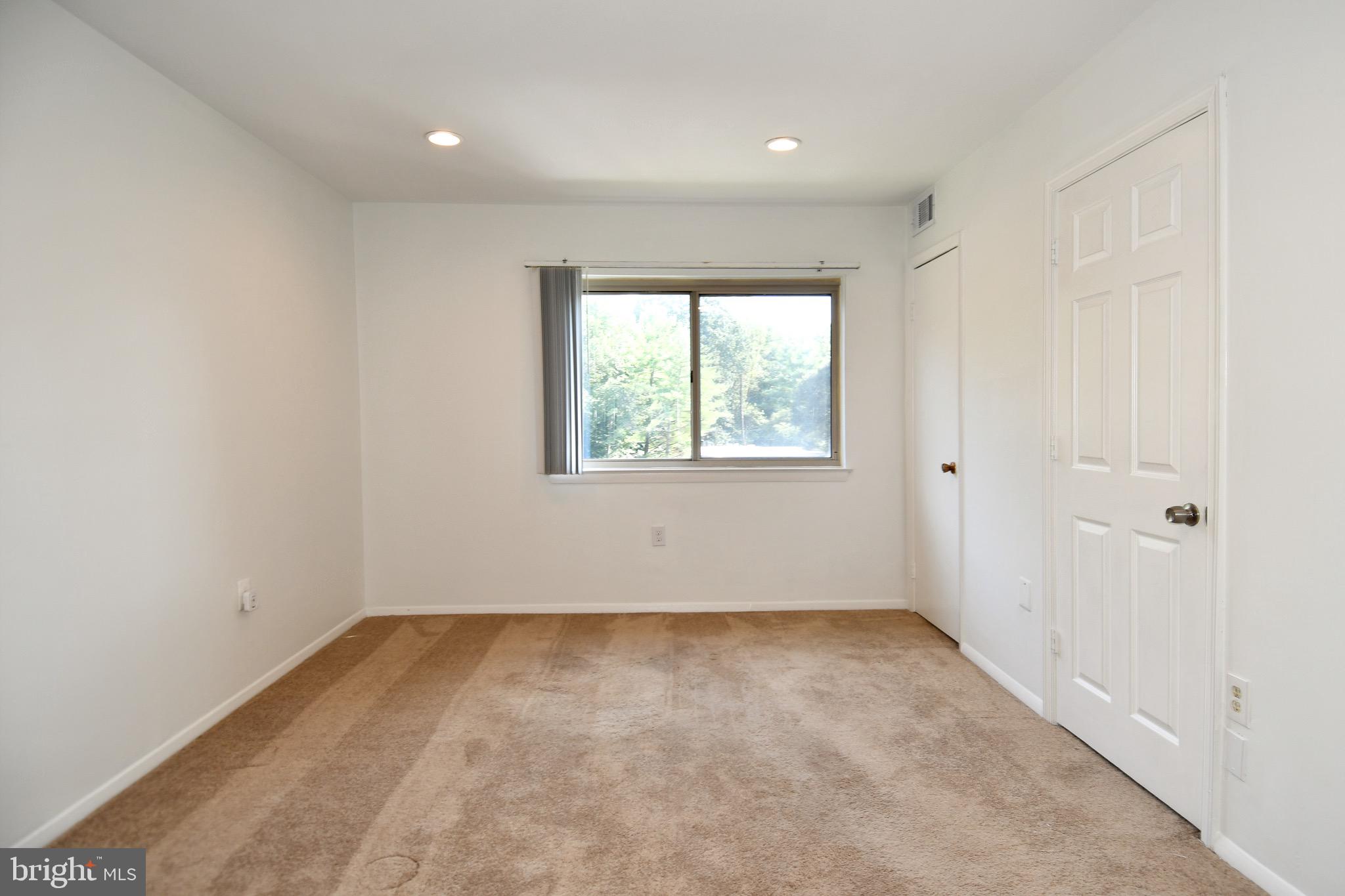 BETHESDA PARK - Residential Lease